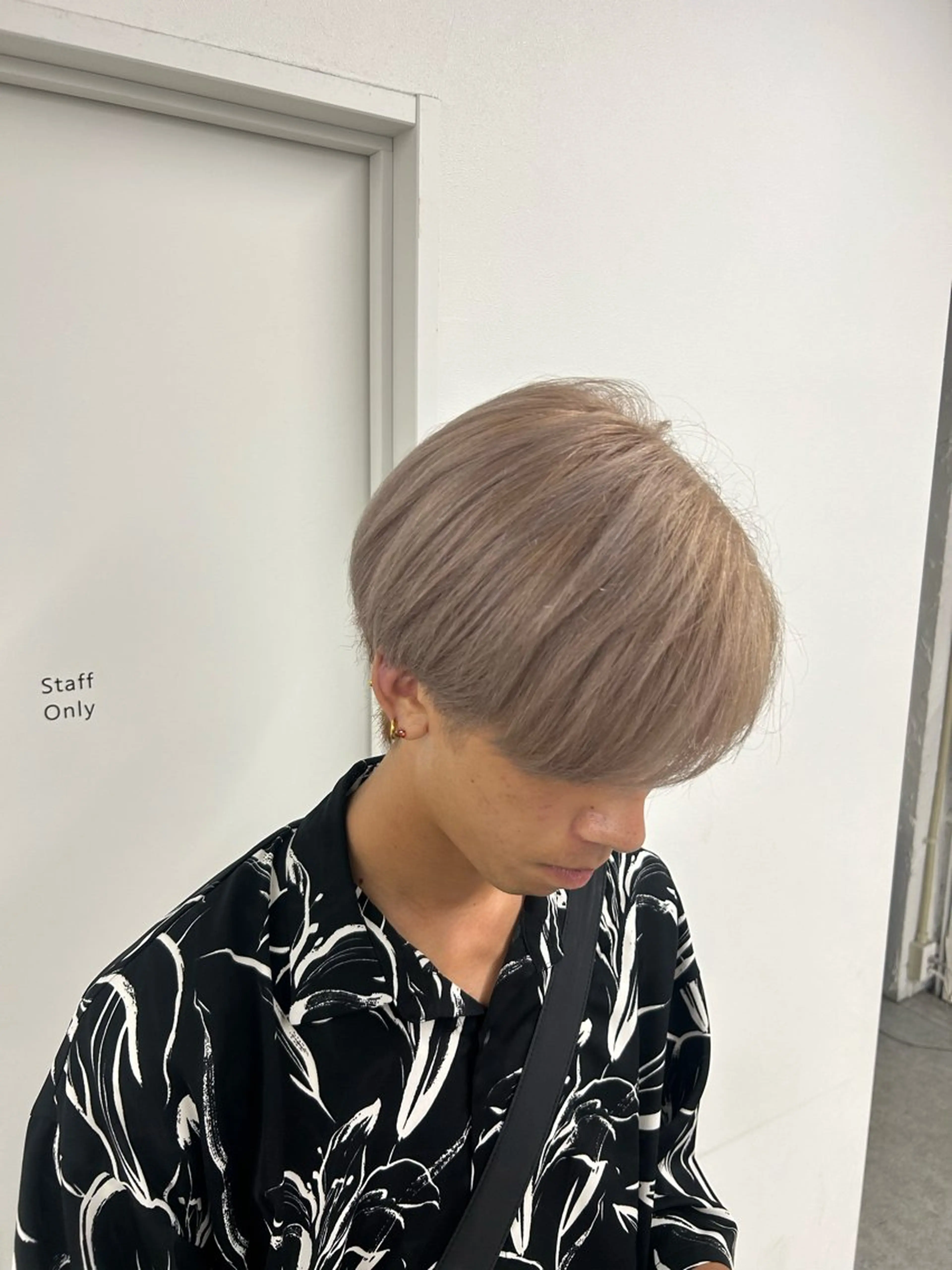 カラー メンズ YUKA💜淡色 ラベンダー/ベージュのヘアスタイル