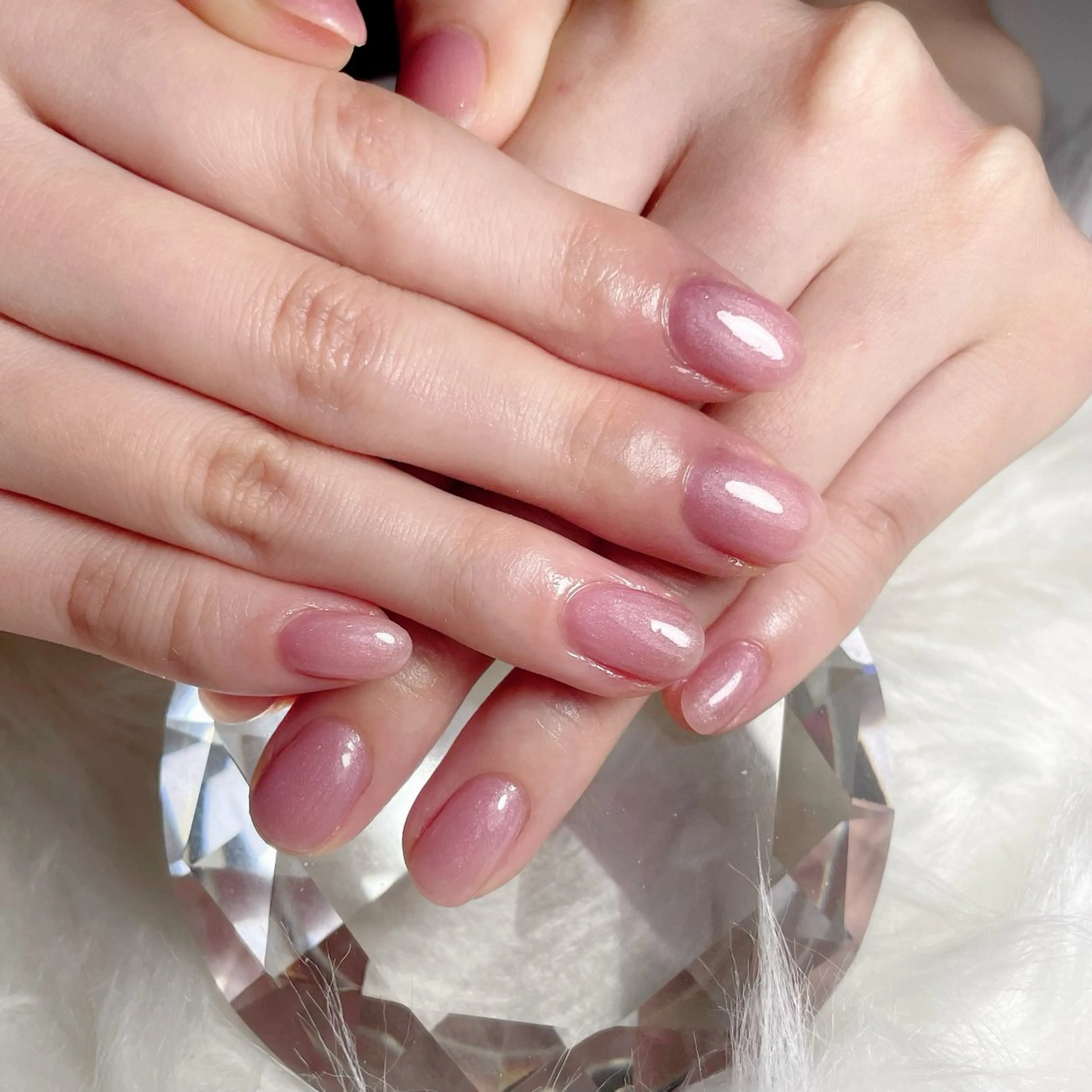 ネイル ハンドネイル WHITE NAIL 宝塚所属・中田 未優のネイルデザイン