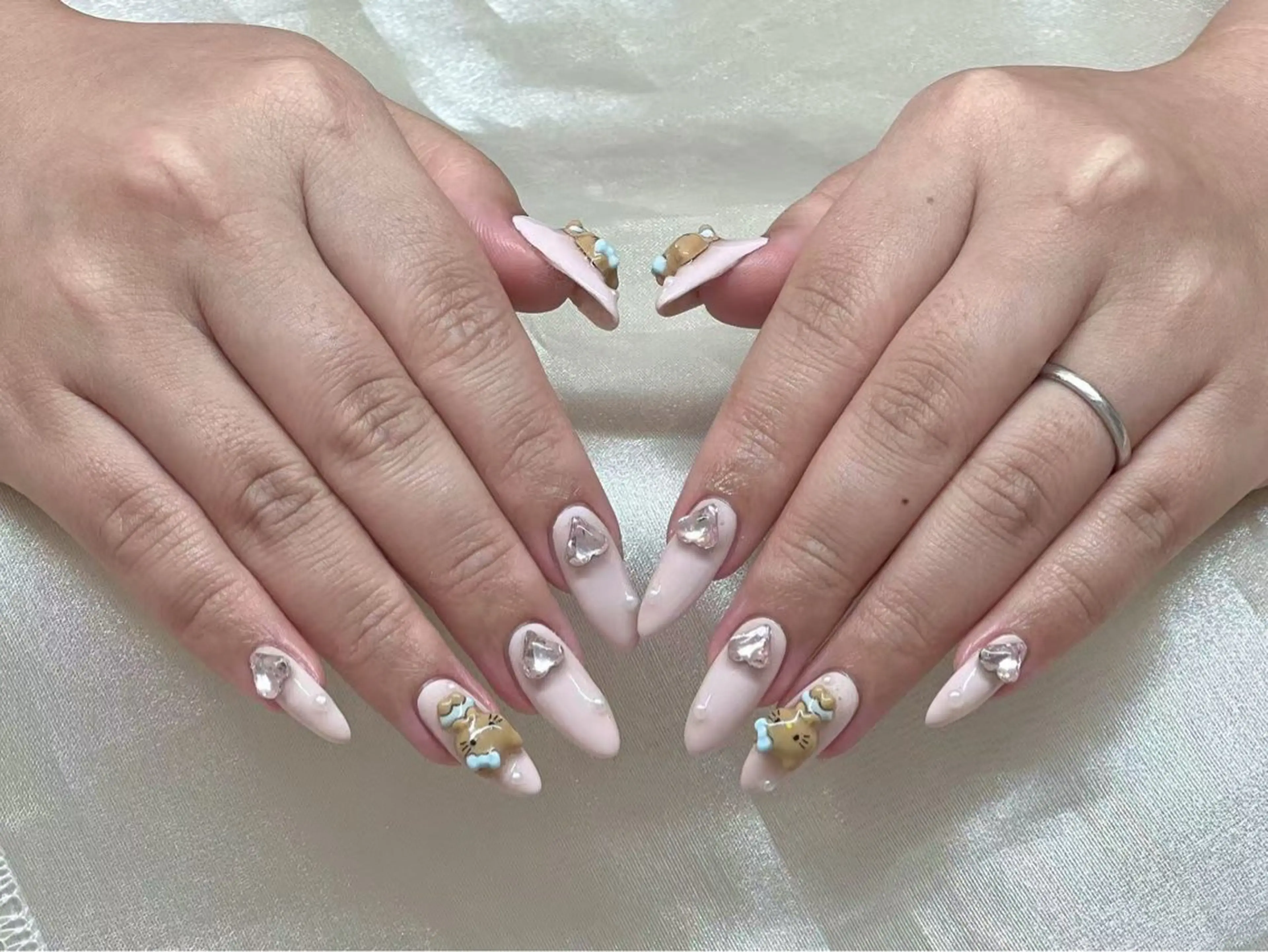 ワンカラー/ラメパーツ付け放題の写真