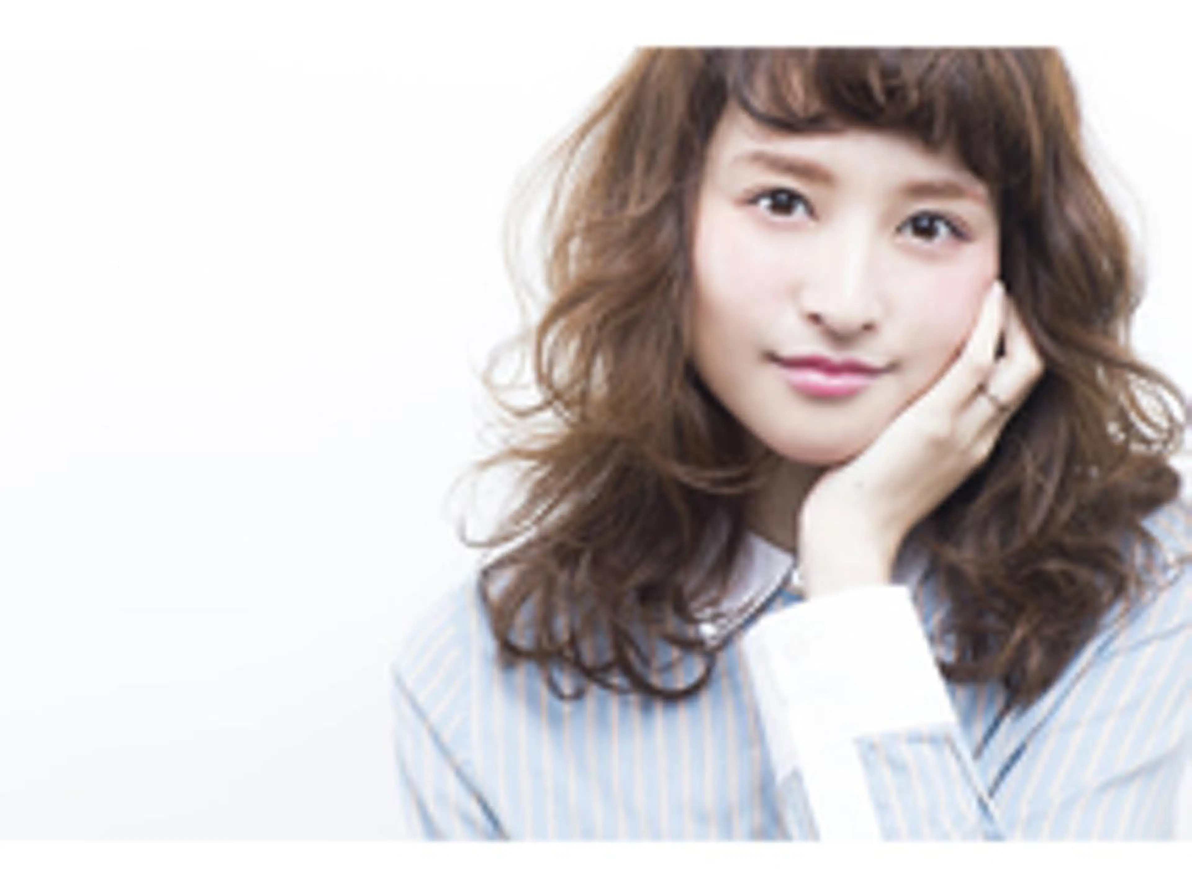 カラー マツエク・マツパ 木崎 竜平のヘアスタイル