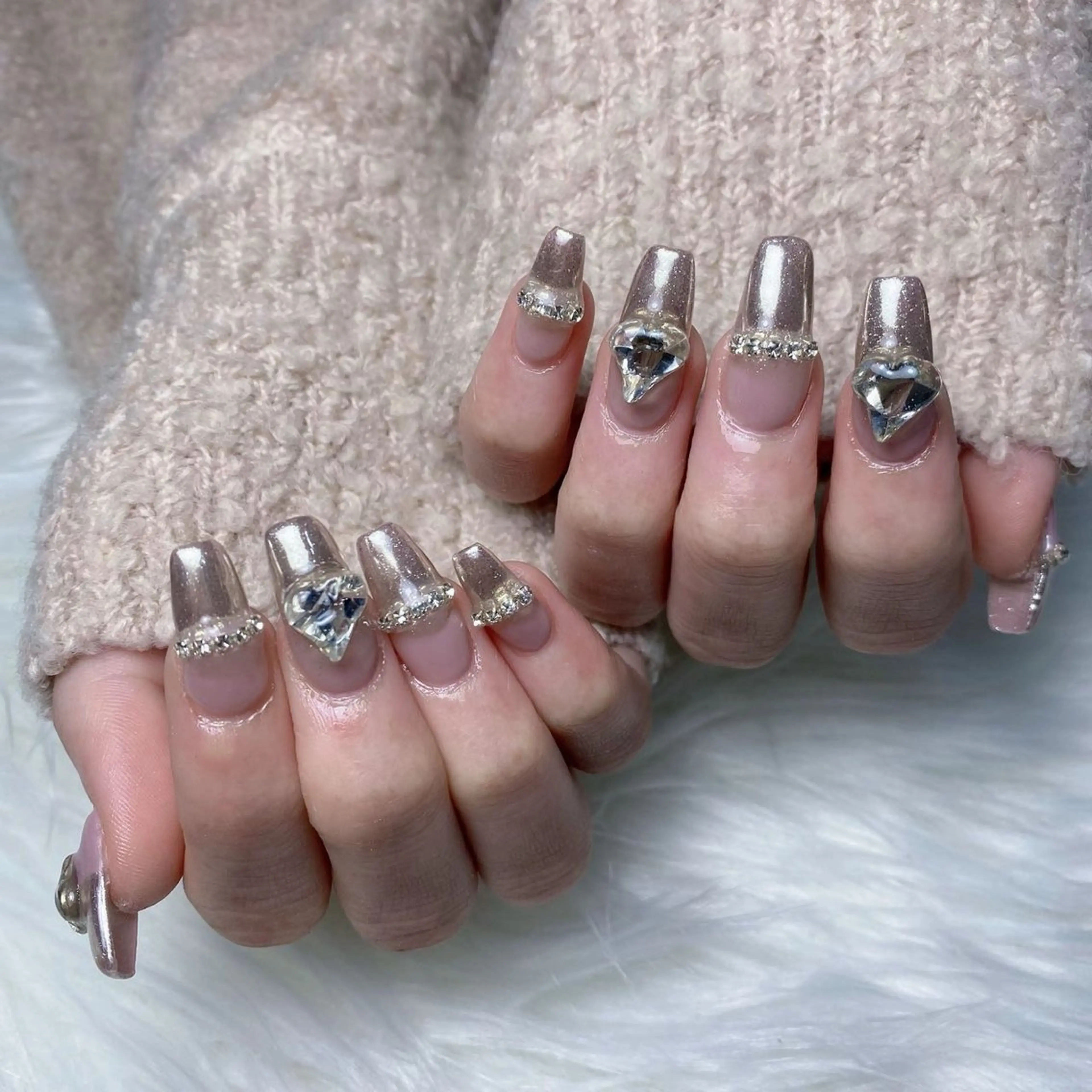 ネイル 長さ出し キラキラネイル ネイルチップ ハンドネイル ハンドケア 🫧M. nailsのネイルデザイン