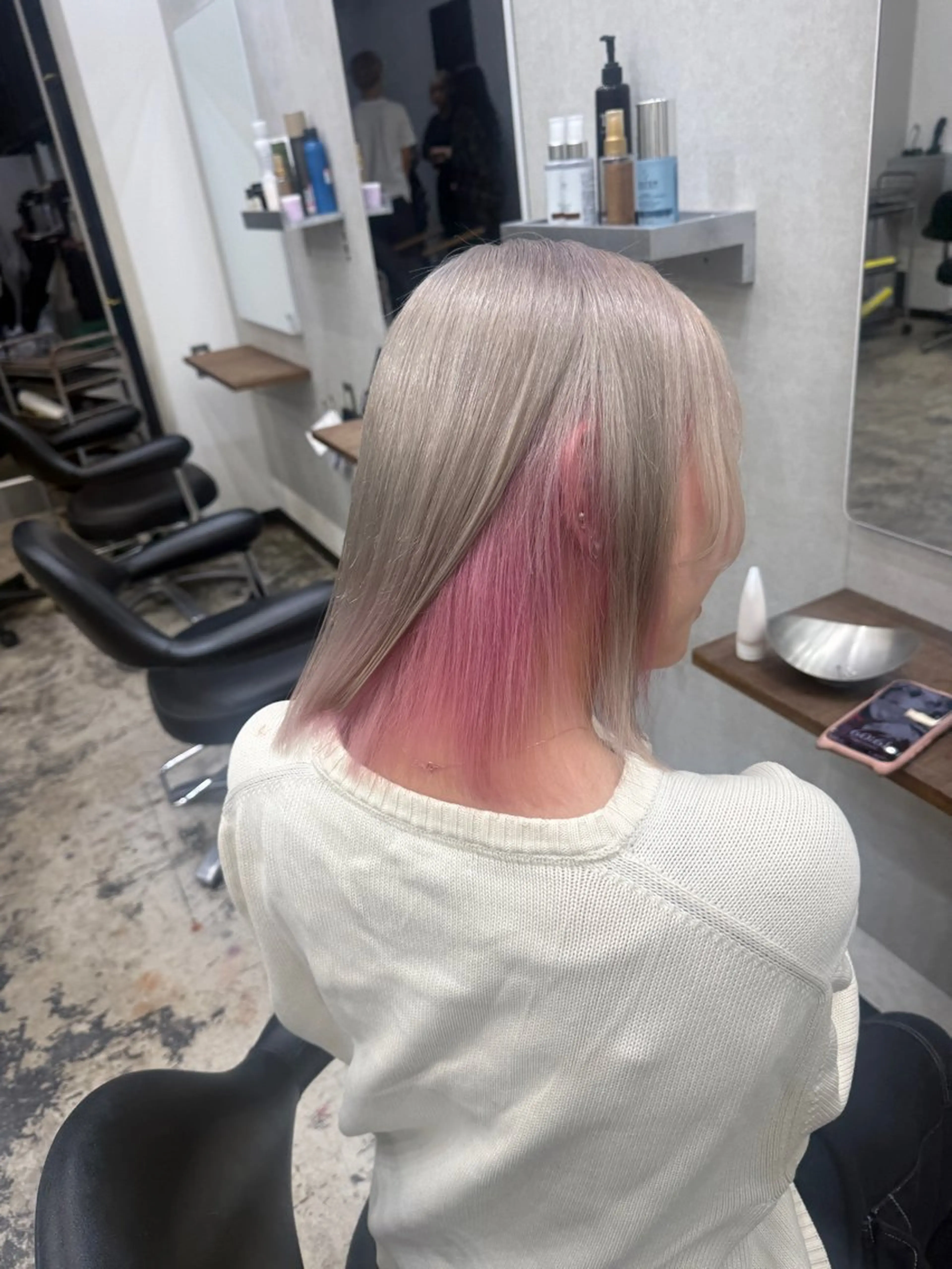 ロング カラー ヘアカラー ハイトーンカラー🐬 えりかのヘアスタイル