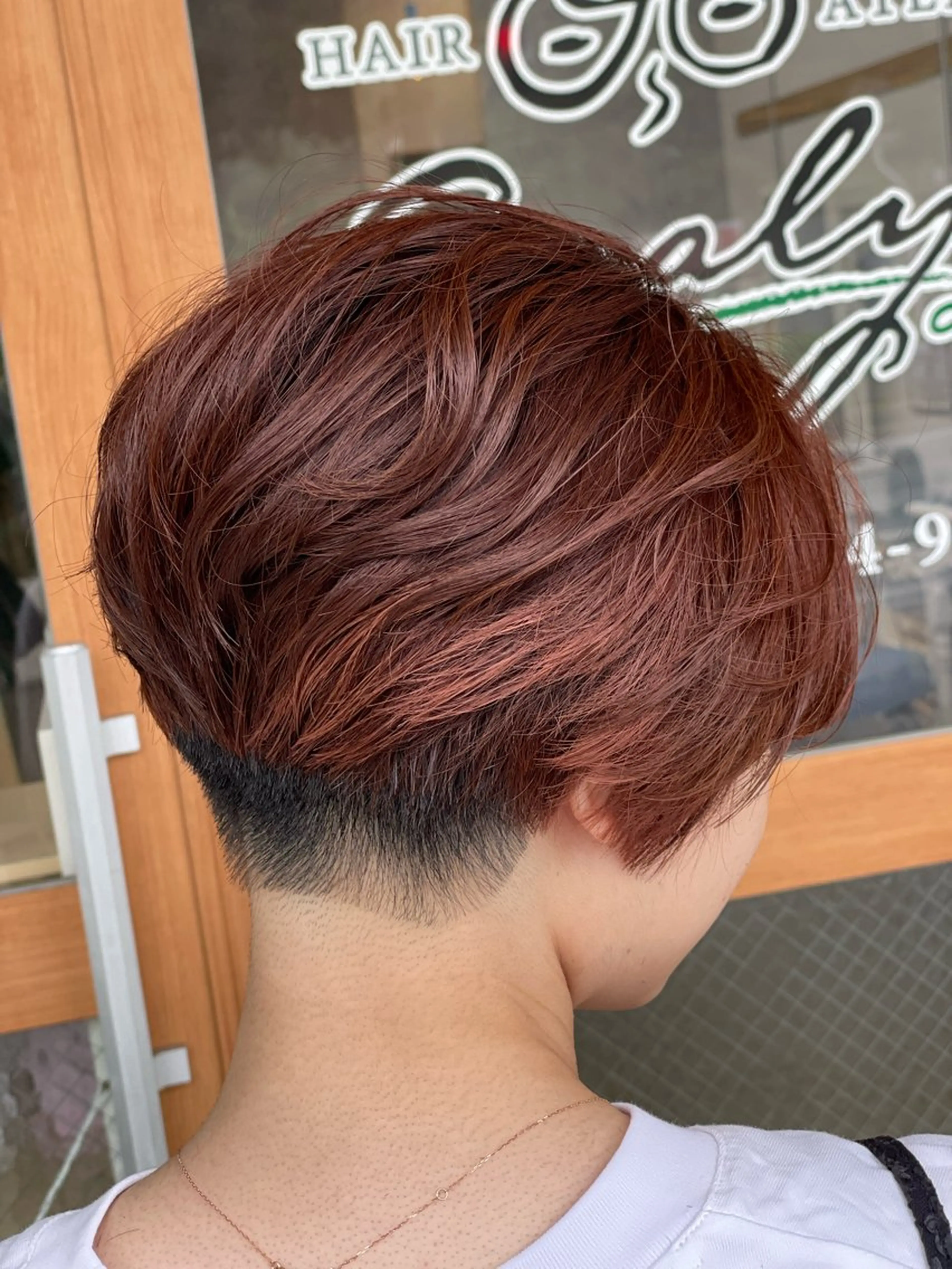ショート カラー オレンジ ピンクカラー 刈り上げ Snaly カラー特化ページのヘアスタイル