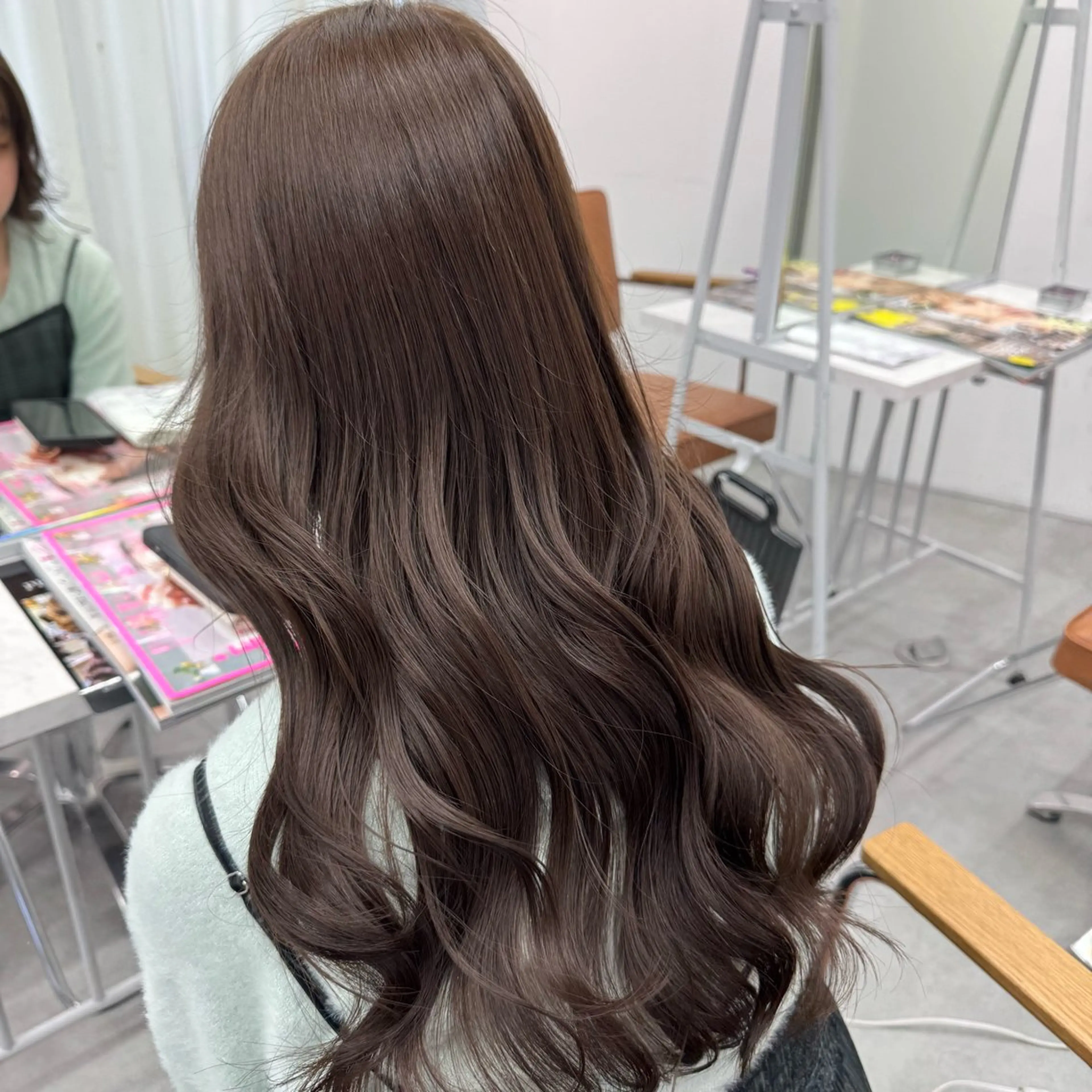 ロング カラー ヘアアレンジ ヘアカラー ブリーチなしカラー /ベージュ/安形翔のヘアスタイル