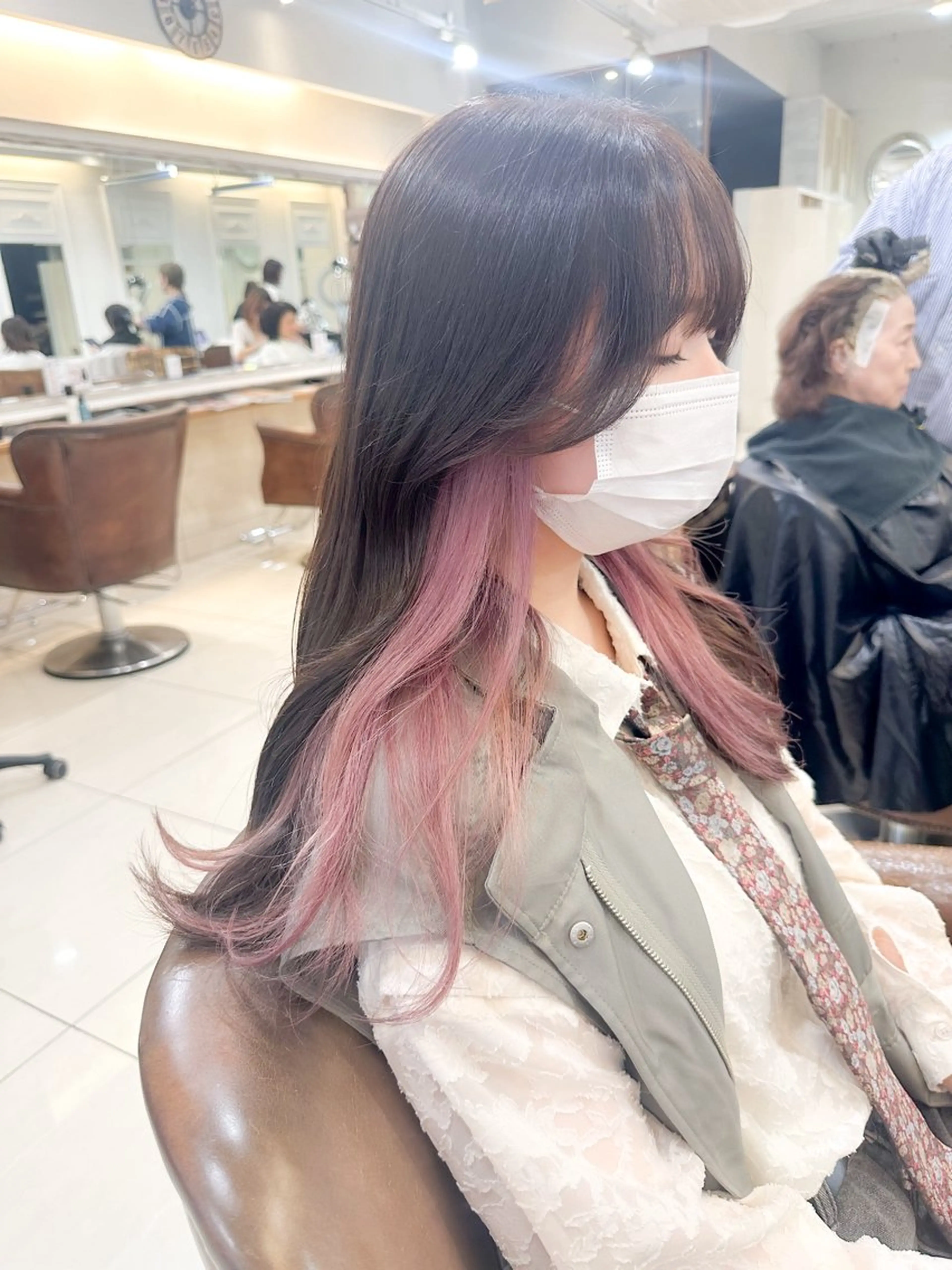 ロング カラー インナーカラー ピンクカラー ヘアカラー ✨カラー支持No.1 🧸ワキ カナコ🧸のヘアスタイル