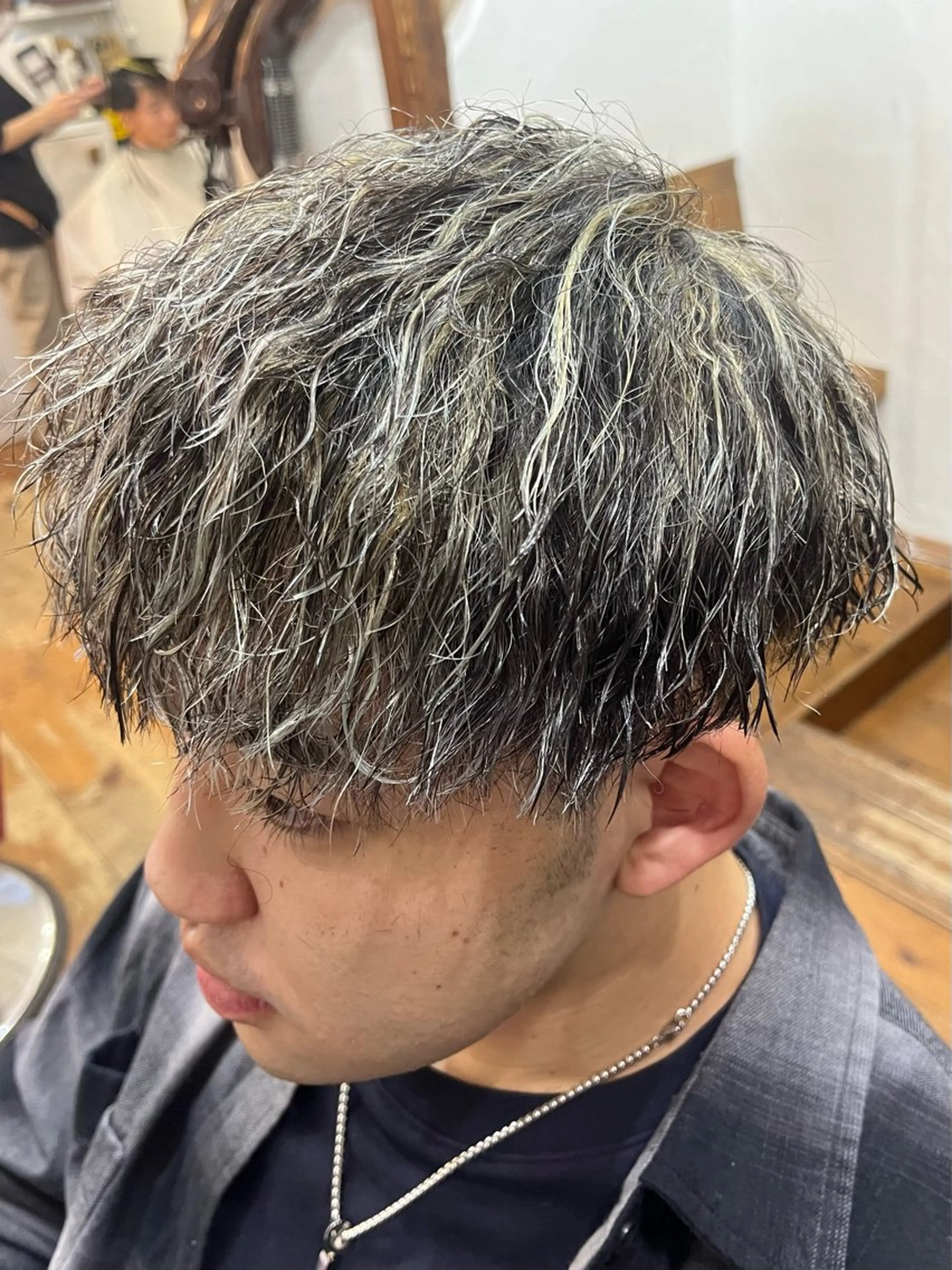 ショート カラー パーマ メンズ カット ヘアカラー HAIR STUDIO CRIB所属・メンズ特化🦋🦋 AYAKA🦋🦋のヘアスタイル