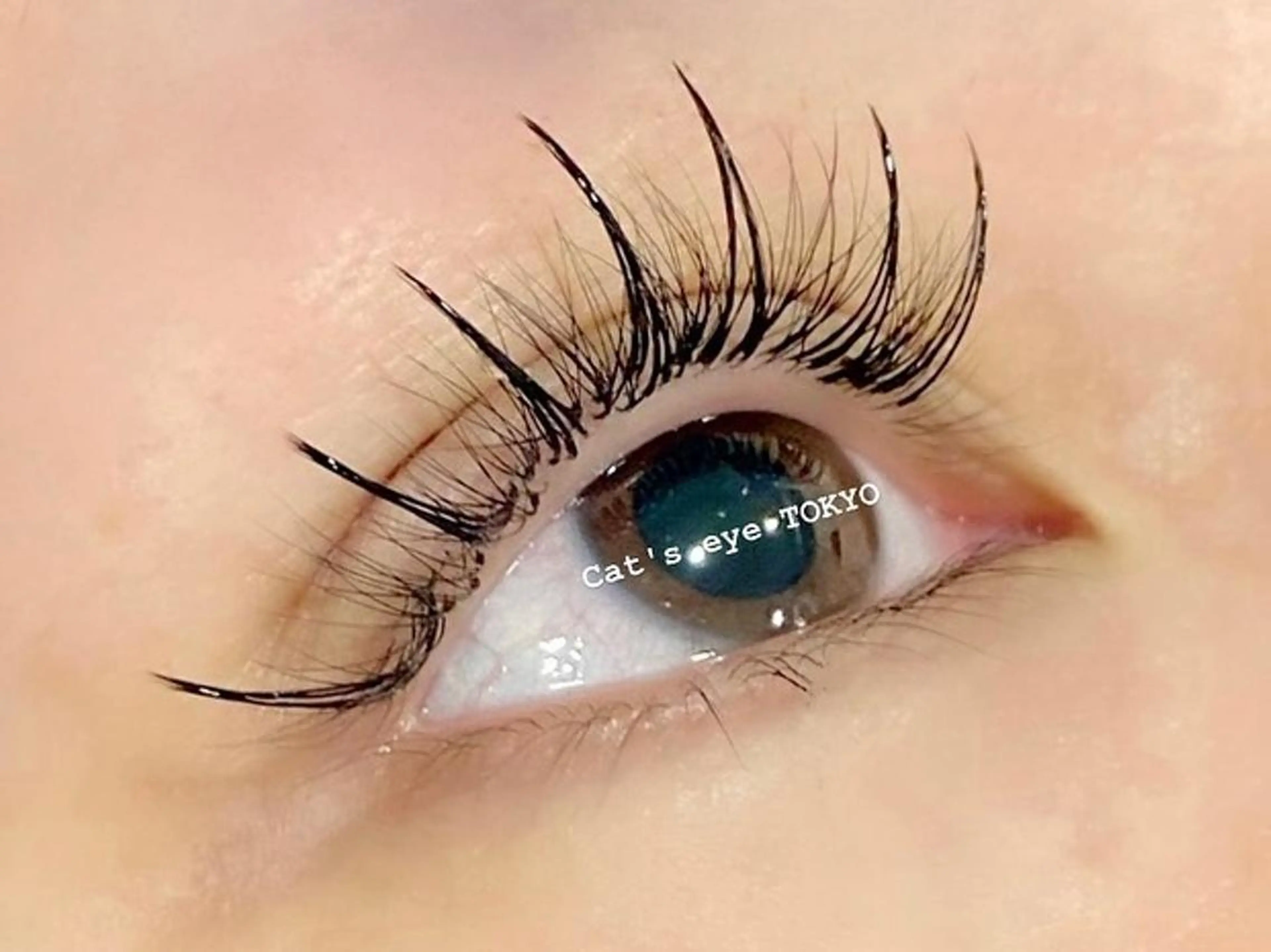 ネイル マツエク・マツパ Cat's eye TOKYO 新宿店のネイルデザイン
