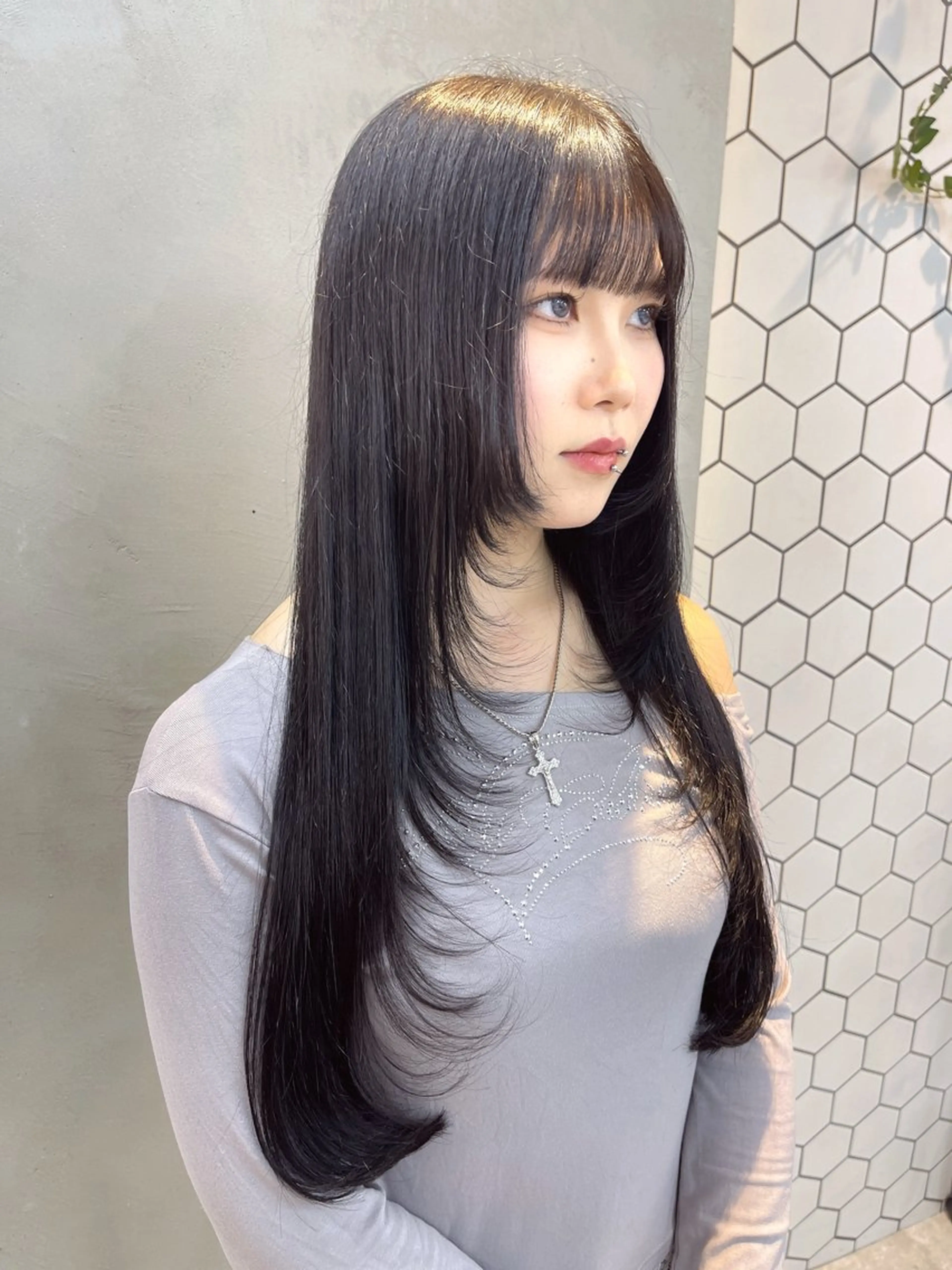 ロング TENSHO 原宿　ハイトーンのヘアスタイル