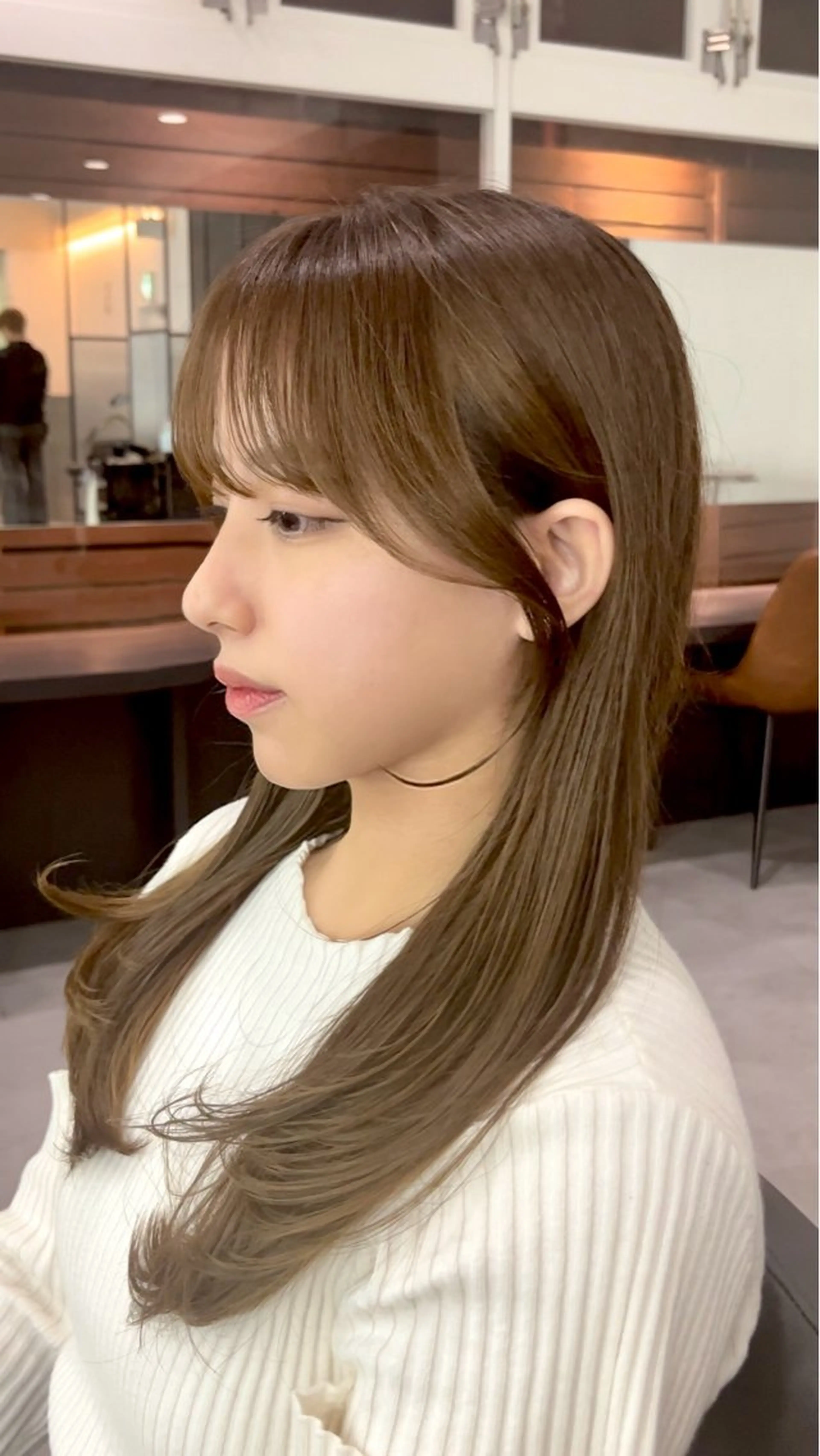 ロング カラー グレージュ くびれヘア 顔まわりレイヤー 韓国風ヘア レイヤーカット カット ヘアカラー i.Ehime所属・i.Ehime💫 齋藤  あつきのヘアスタイル