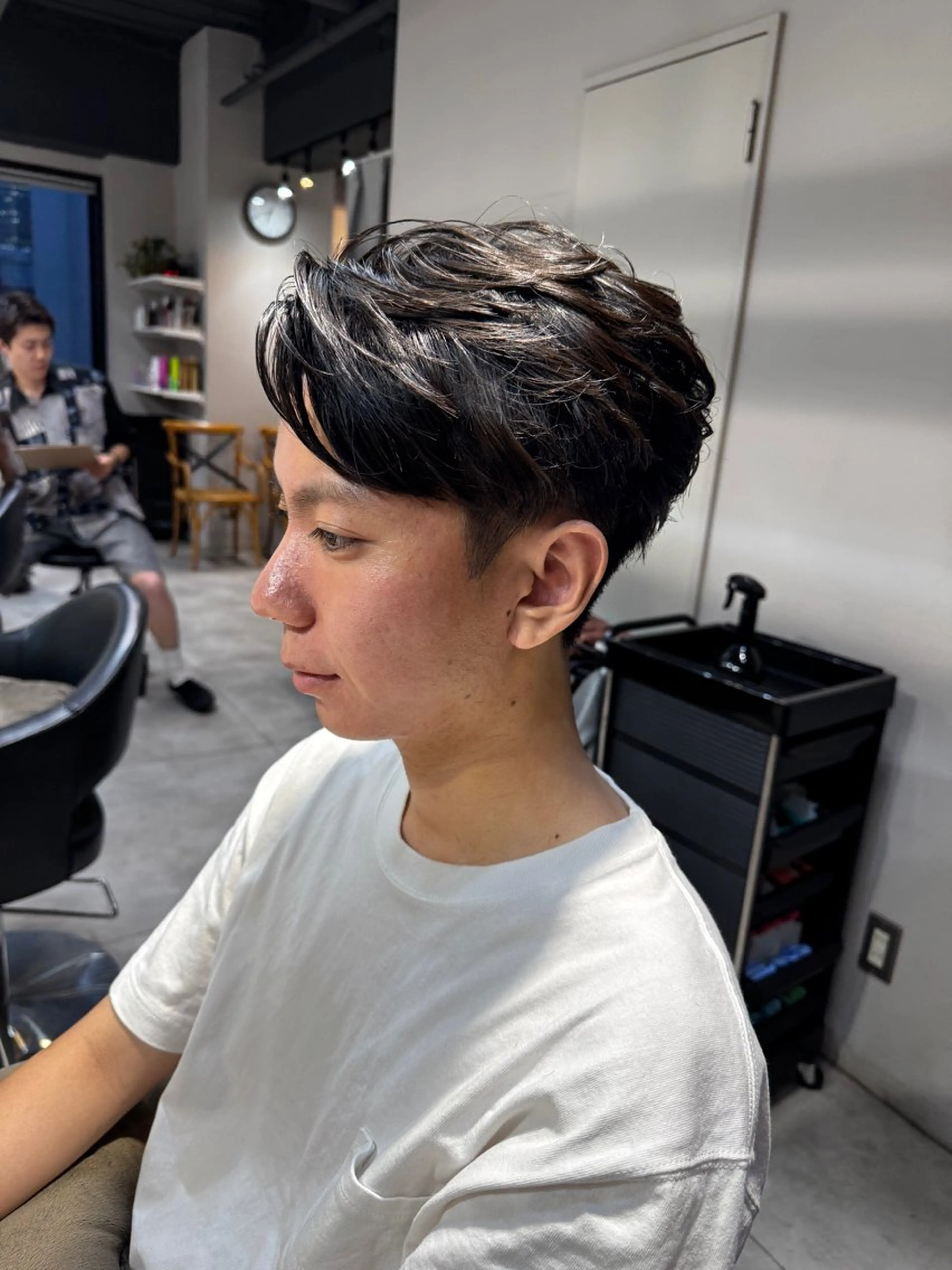 ミディアム パーマ メンズ ミディアムパーマ フェザーパーマ メンズパーマ Dxxxx III所属・オシャレ女性目線の 大人メンズ❁⃘*.ﾟのヘアスタイル