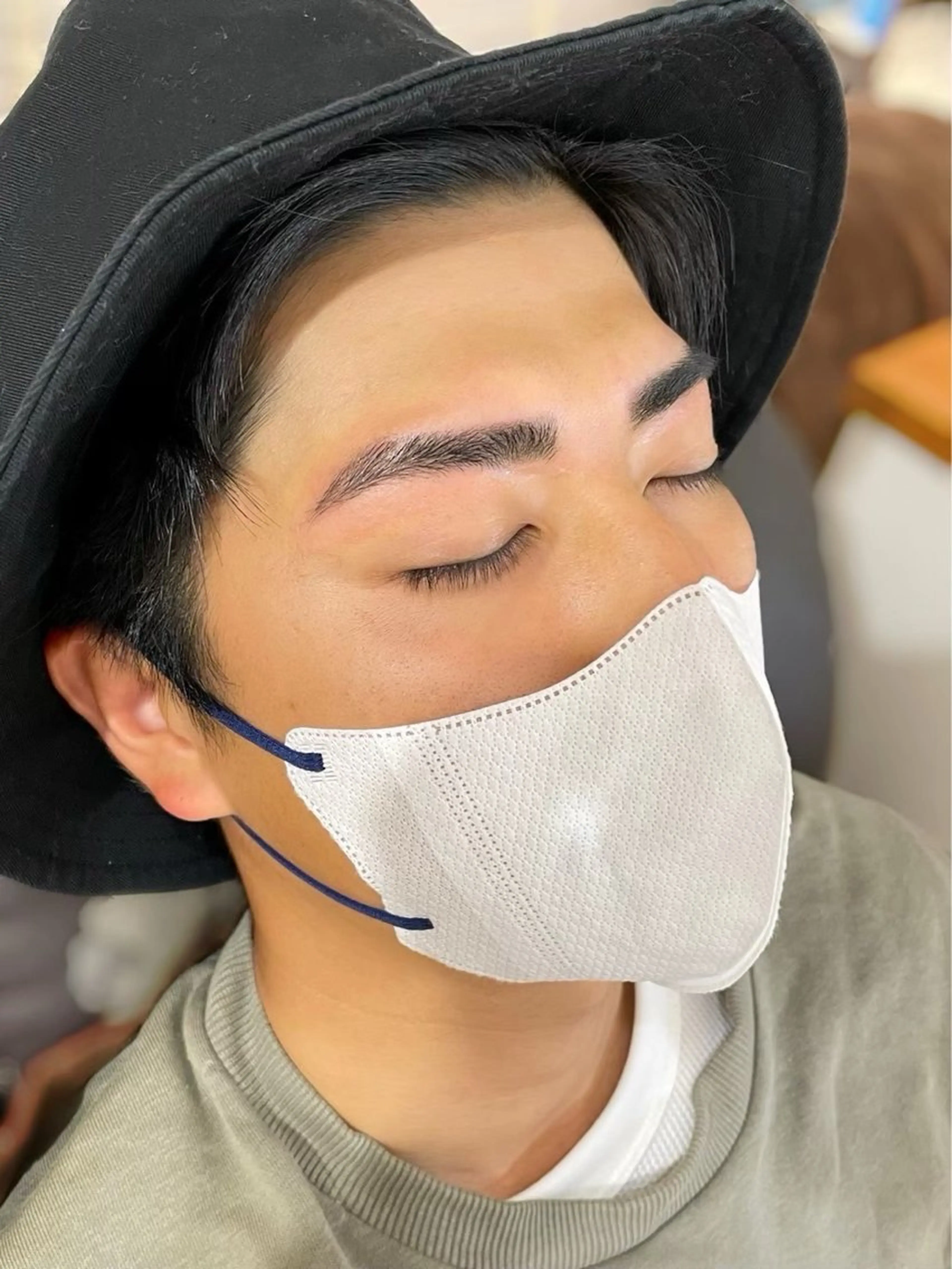 【メンズ】眉カット、WAX脱毛の写真