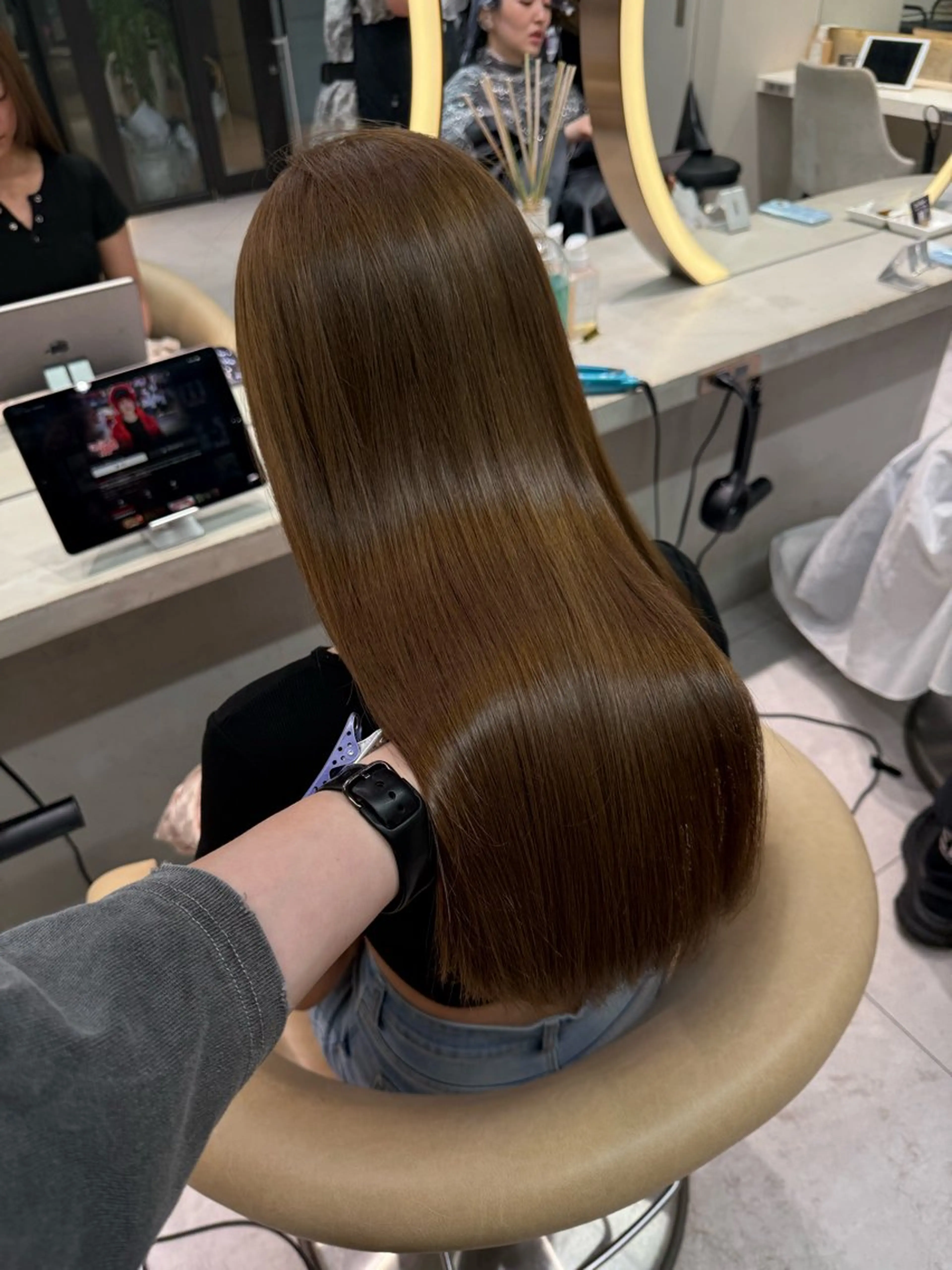 ロング カラー 縮毛矯正 Lond Melia所属・あいり／艶髪 、透明感カラー🩶のヘアスタイル