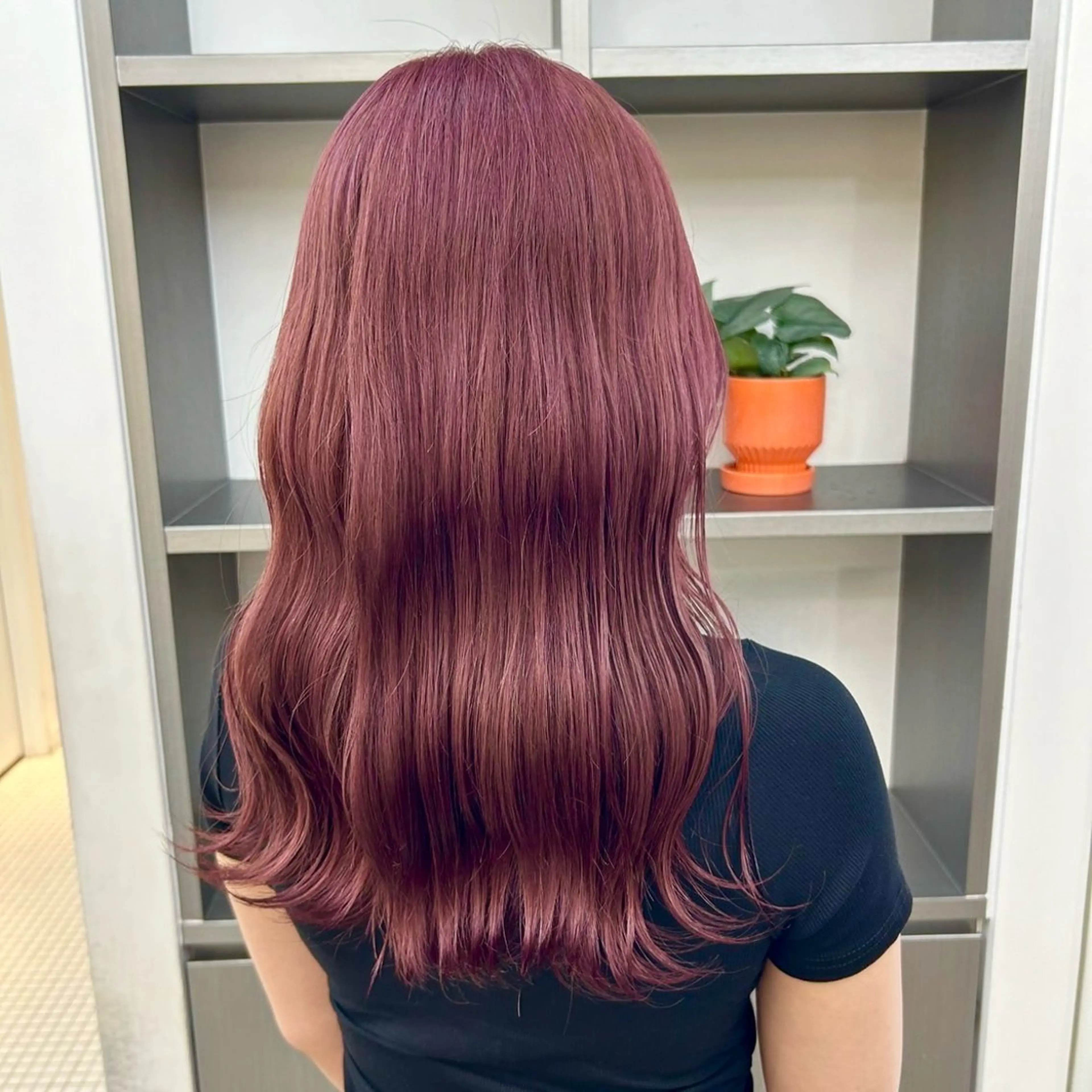 ミディアム カラー カット ヘアカラー トリートメント ヘッドスパ ヘアセット ブリーチ×レイヤー 🧙 美髪/レオンのヘアスタイル