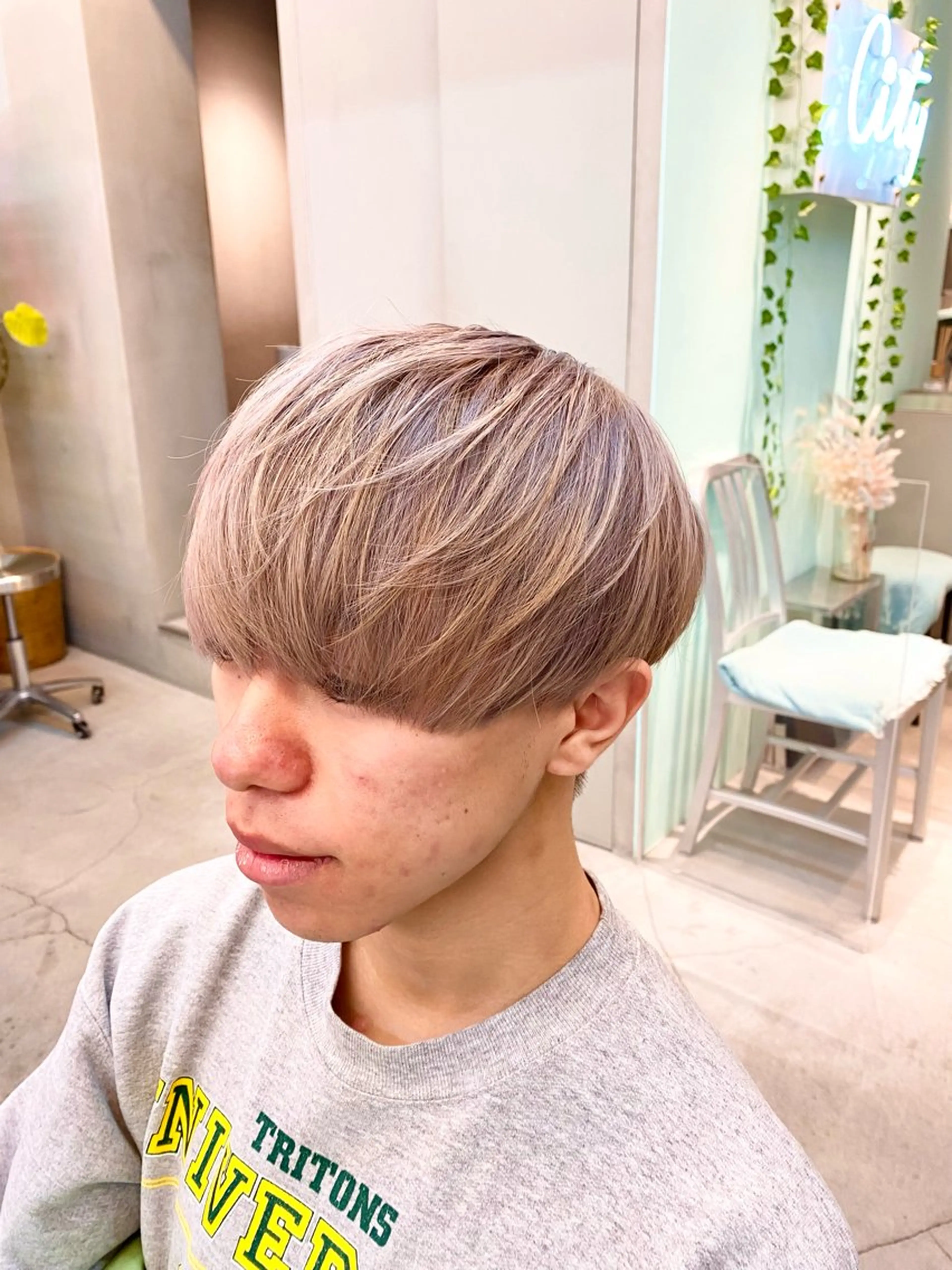 ショート カラー メンズ メンズブリーチ マッシュ 刈り上げ ブリーチ 透明感カラー カット ヘアカラー トリートメント ✨髪質改善職人✨ デザインカラー/若林のヘアスタイル