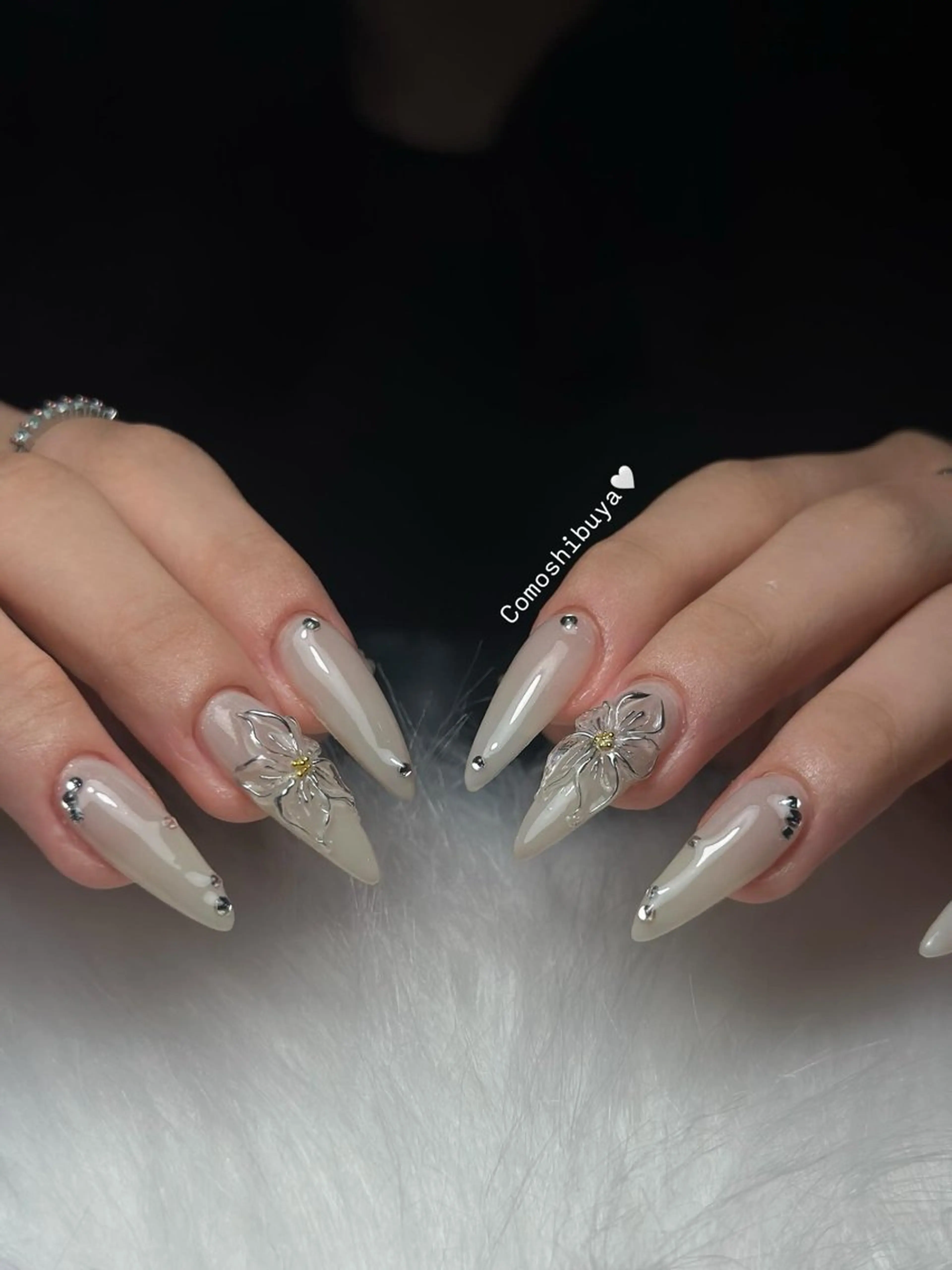 ネイル 韓国ネイル シンプルネイル ワンホンネイル ハンドネイル CoMo Nail Studio所属・CoMo Nailのネイルデザイン