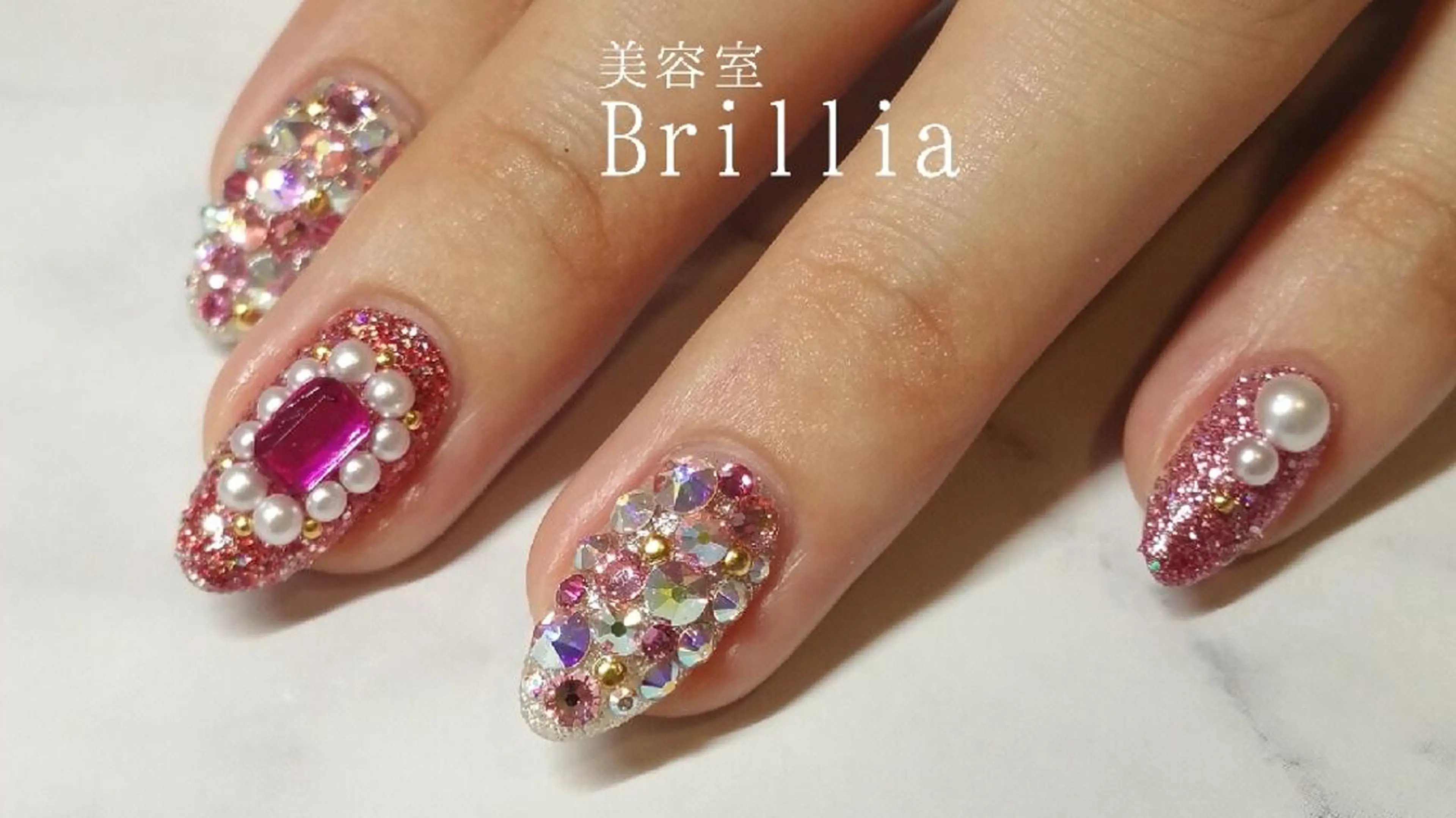 ネイル ハンドネイル 柴田 彩のネイルデザイン