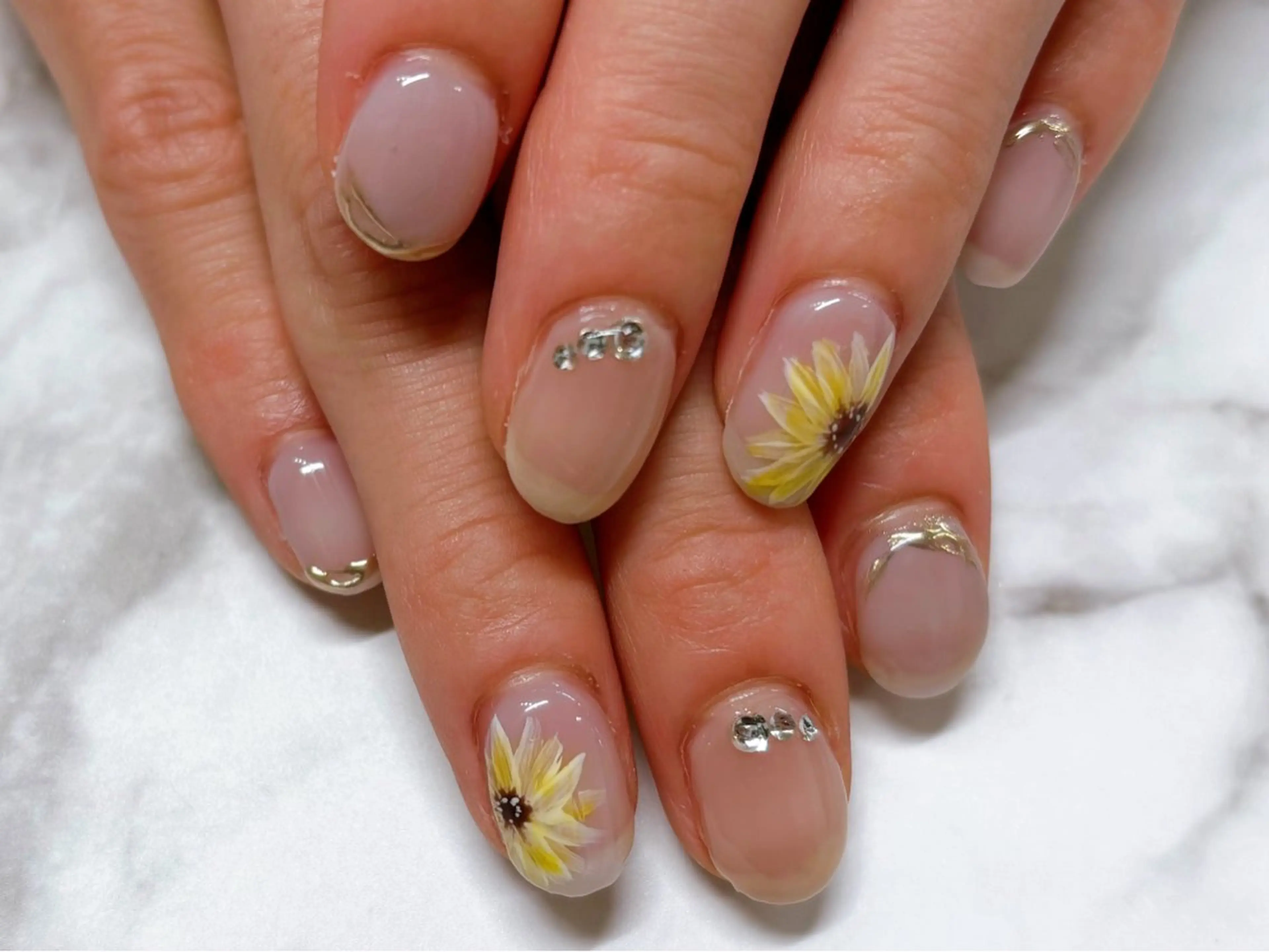 ネイル おそろいネイル ハンドネイル Lani🌈Nail Konatsuのネイルデザイン