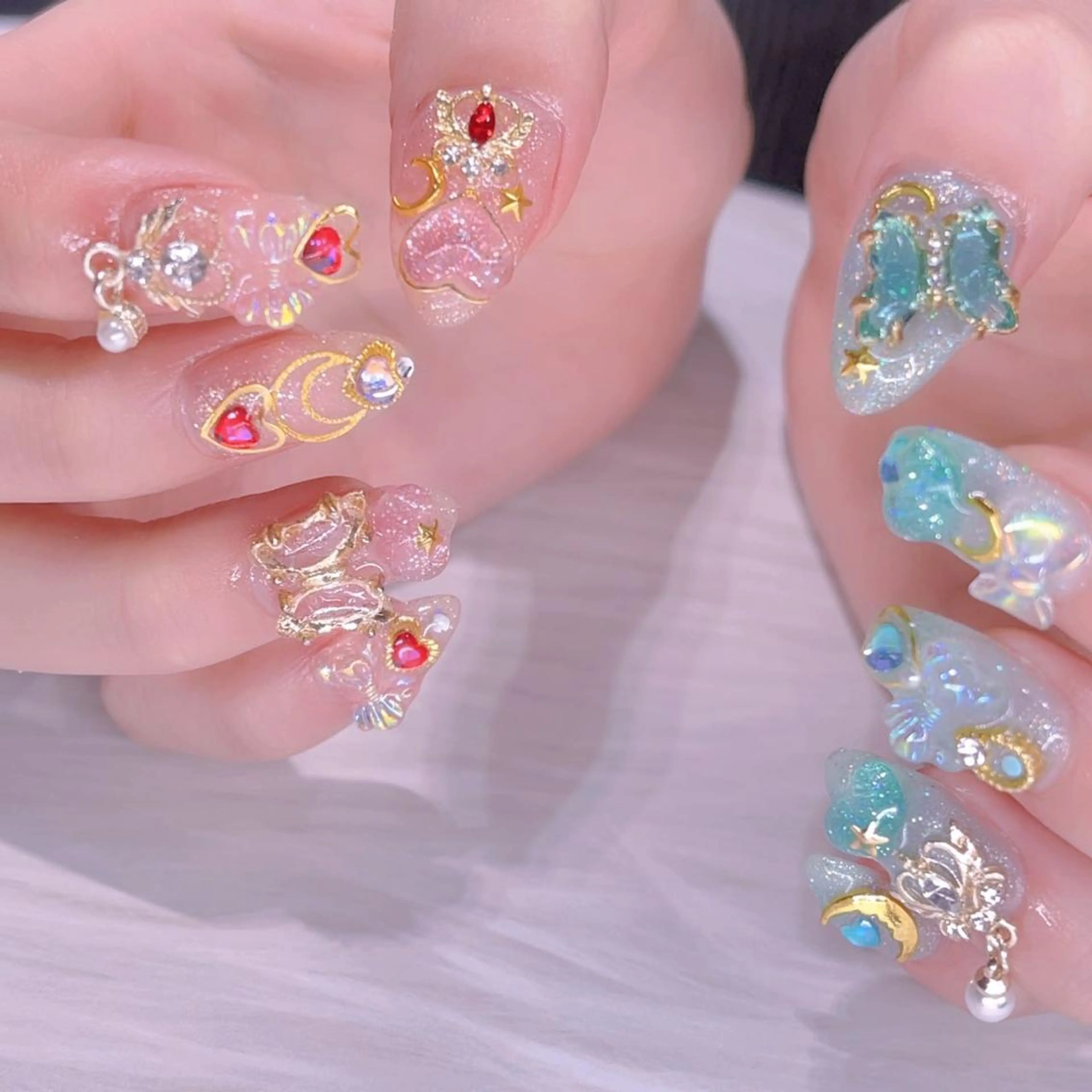 ネイル Queens みなみのネイルデザイン