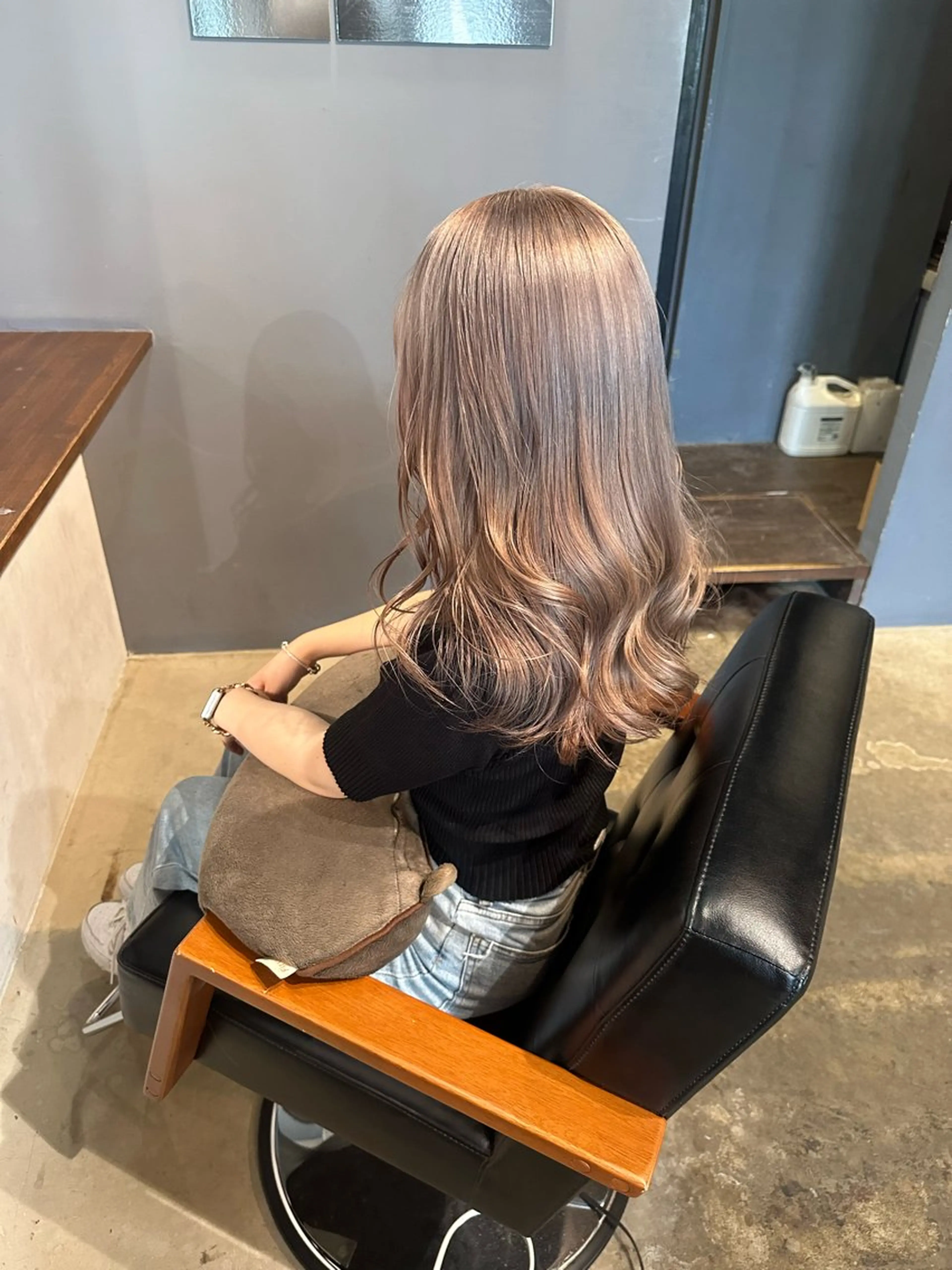 ロング ヘアカラー Baby美容師 Ninaのヘアスタイル