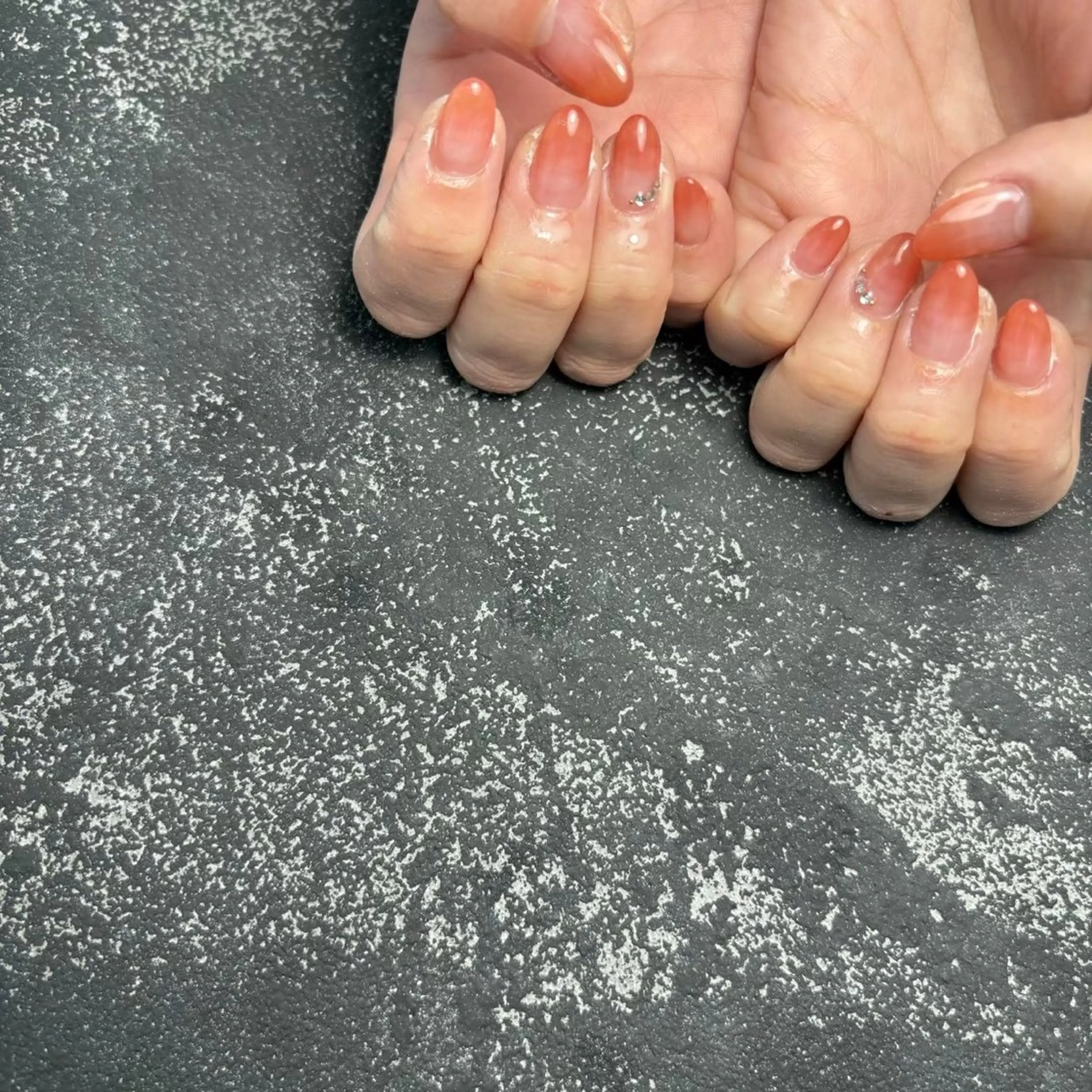 🎀 学生限定シンプルグラデーションネイル（オフ込み）さりげないストーンをプラスの写真