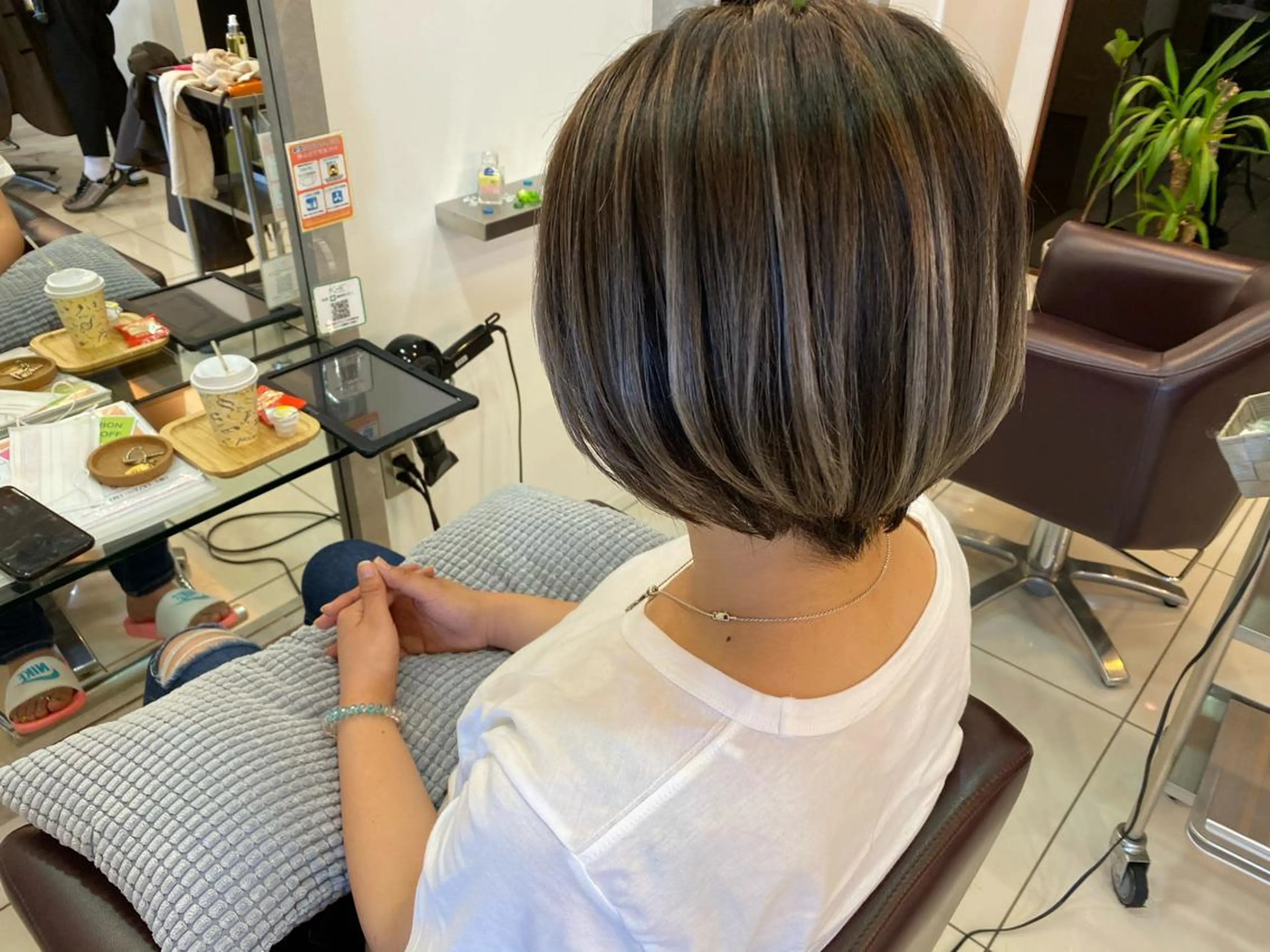 ショート ショートボブ アッシュ ボブ レイヤーカット ショートヘア カット ヘアカラー トリートメント 鈴木 翔梧のヘアスタイル