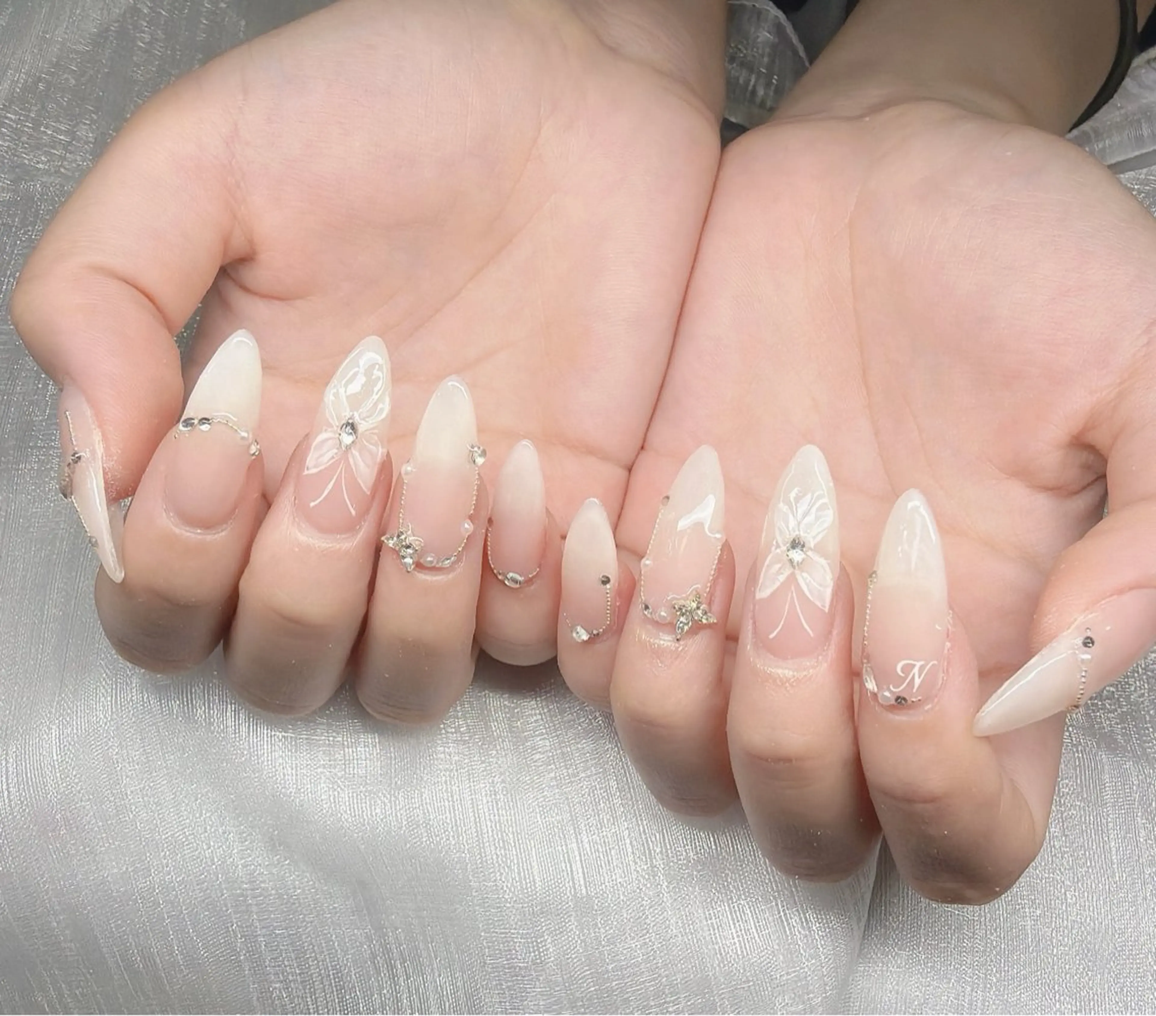 ネイル ハンドネイル Lee Nailsのネイルデザイン