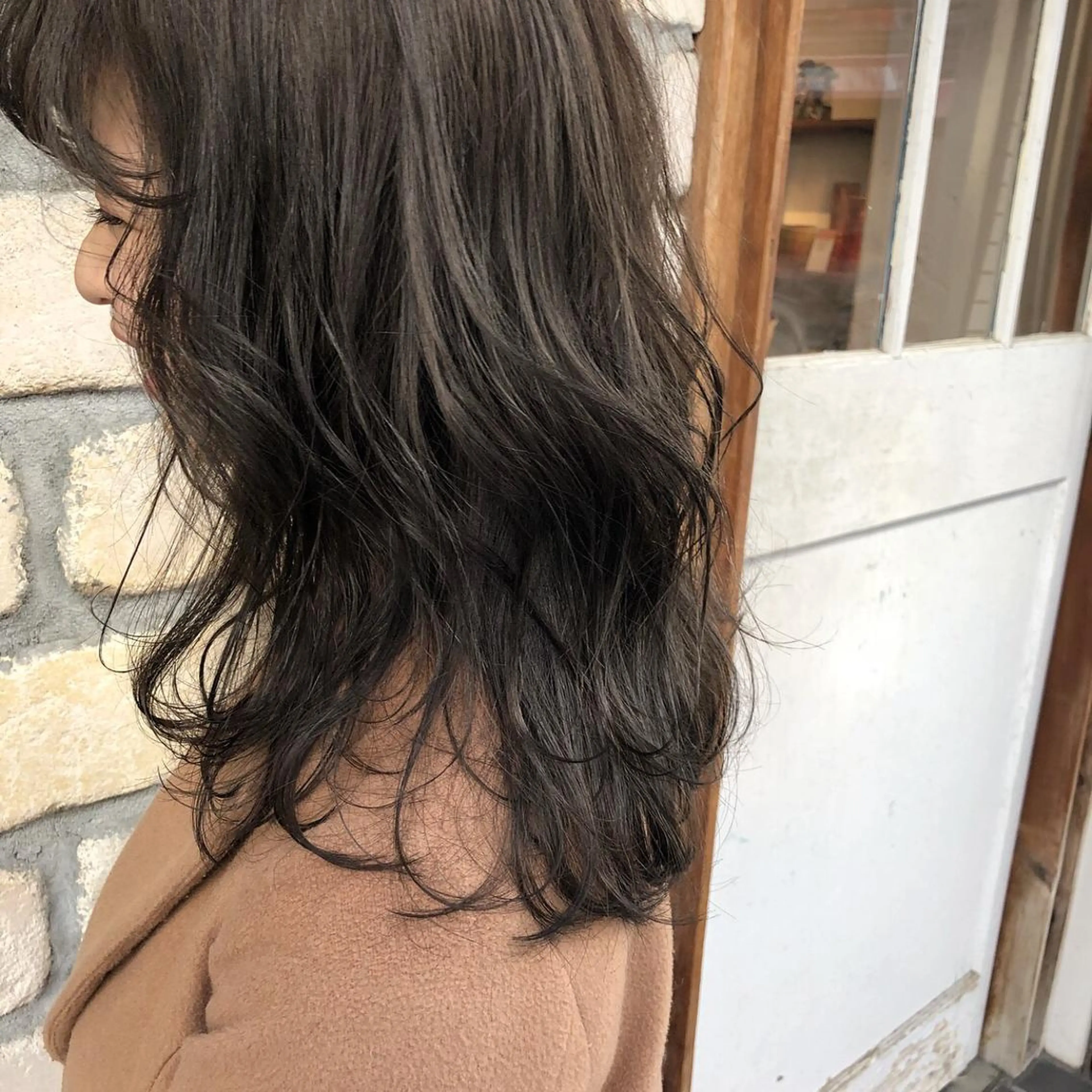 ロング カラー 横山 莉奈のヘアスタイル