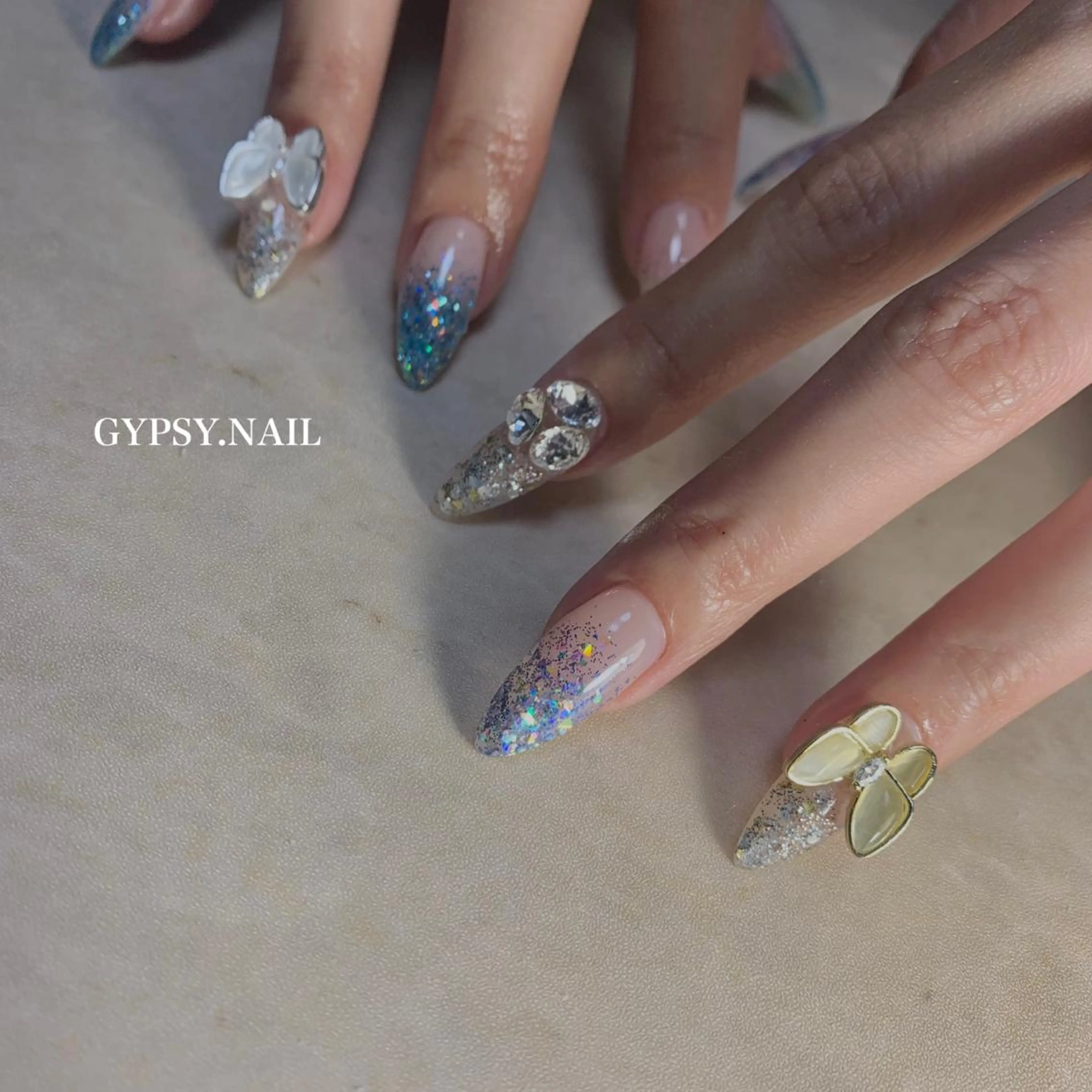 ネイル GYPSY.NAIL所属・GYPSY.NAIL akariのネイルデザイン