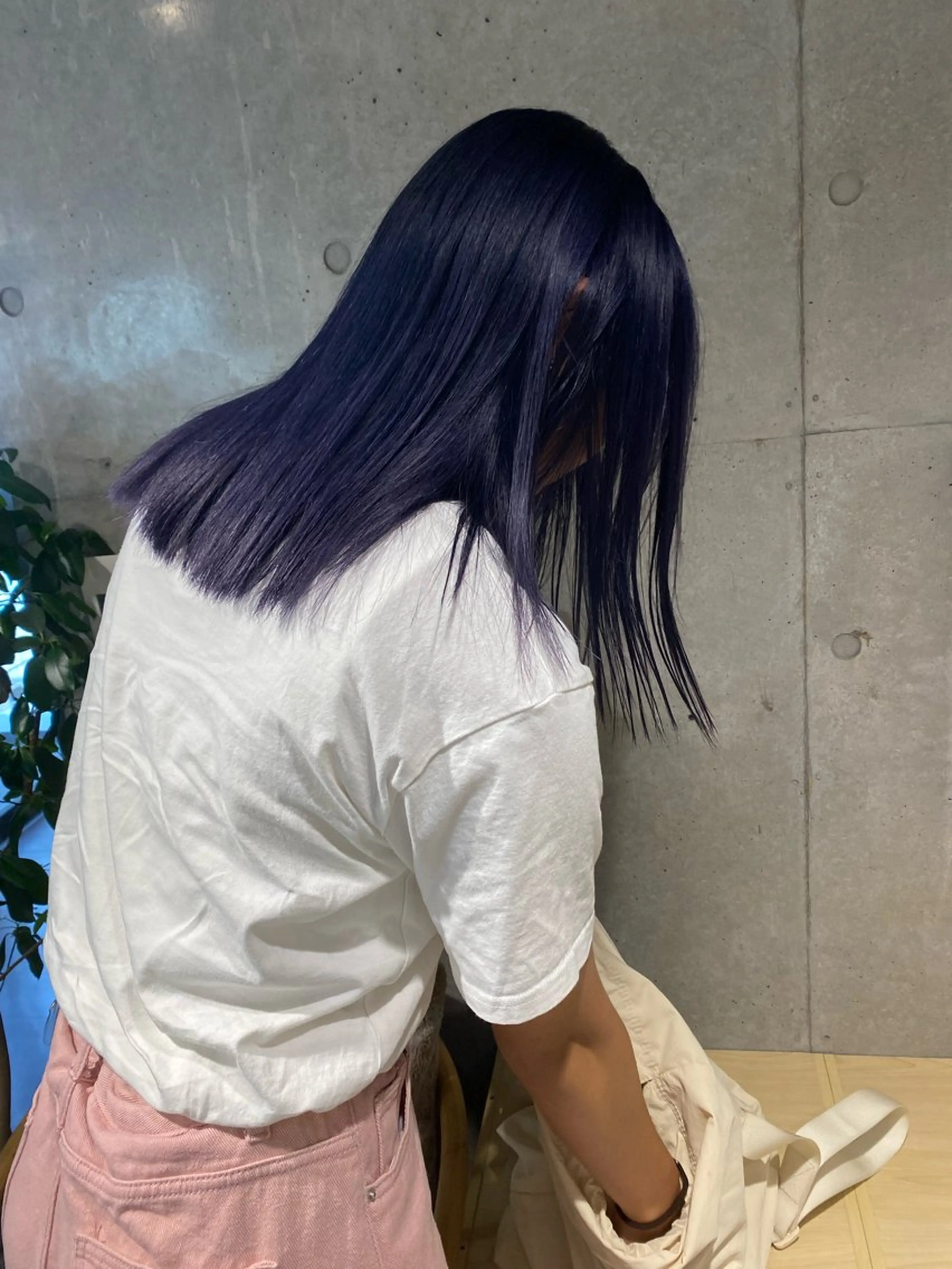 セミロング カラー ヘアカラー トリートメント Yahiko ハイトーンのヘアスタイル