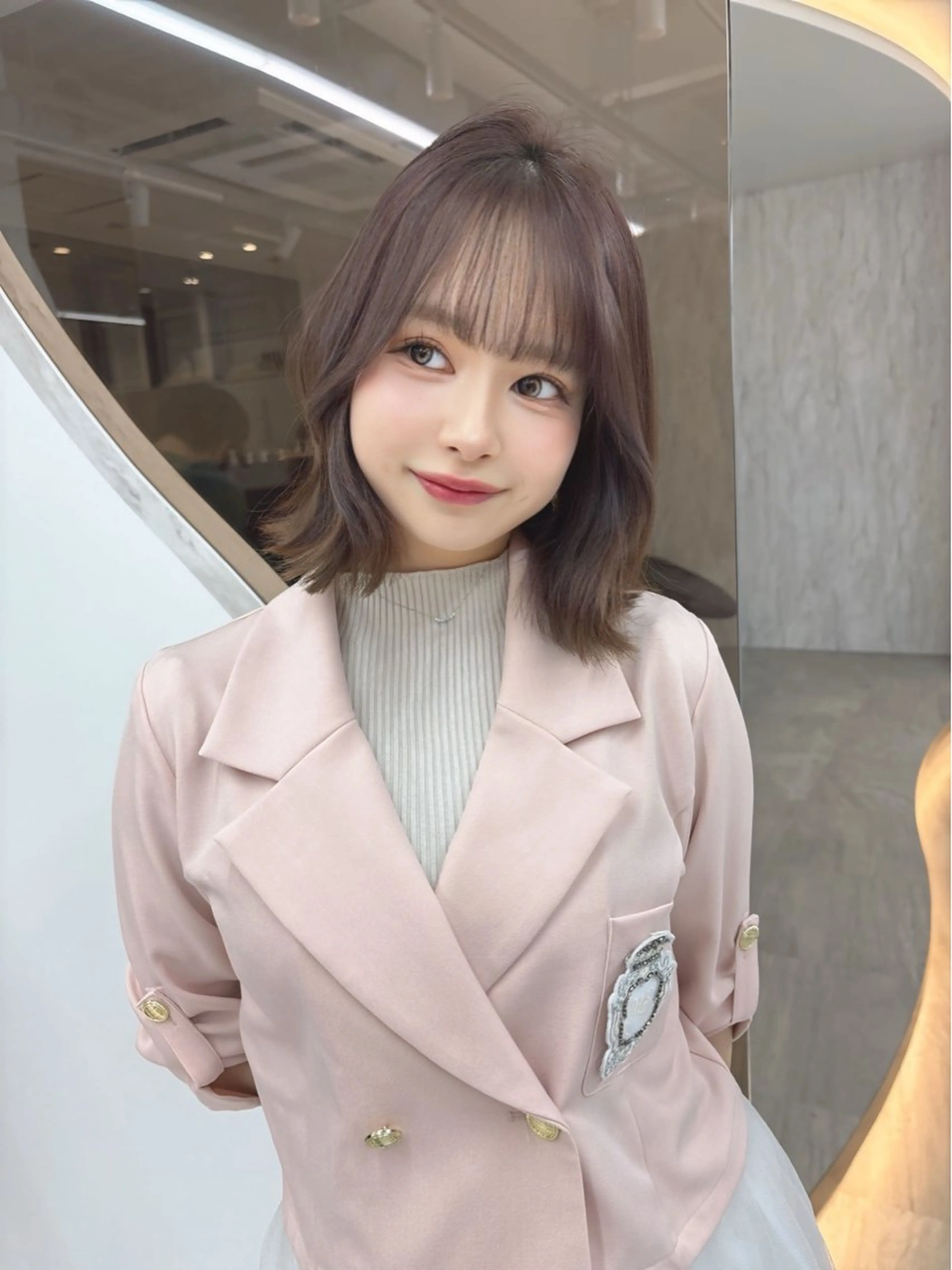 ミディアム カット ヘアカラー トリートメント Lond  Emi 艶髪モテヘアのヘアスタイル