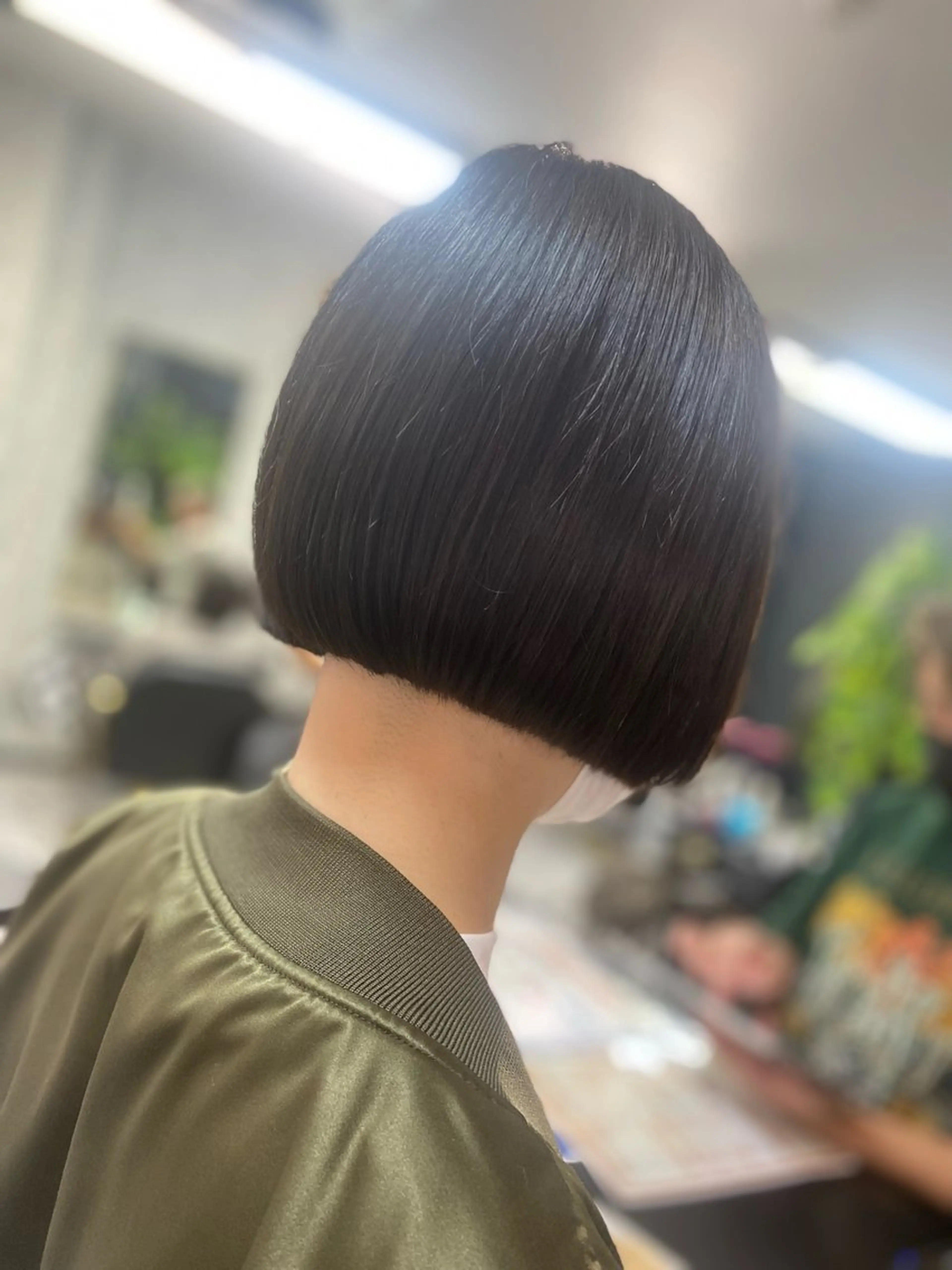 ショート ボブ カット 飯富 信二のヘアスタイル