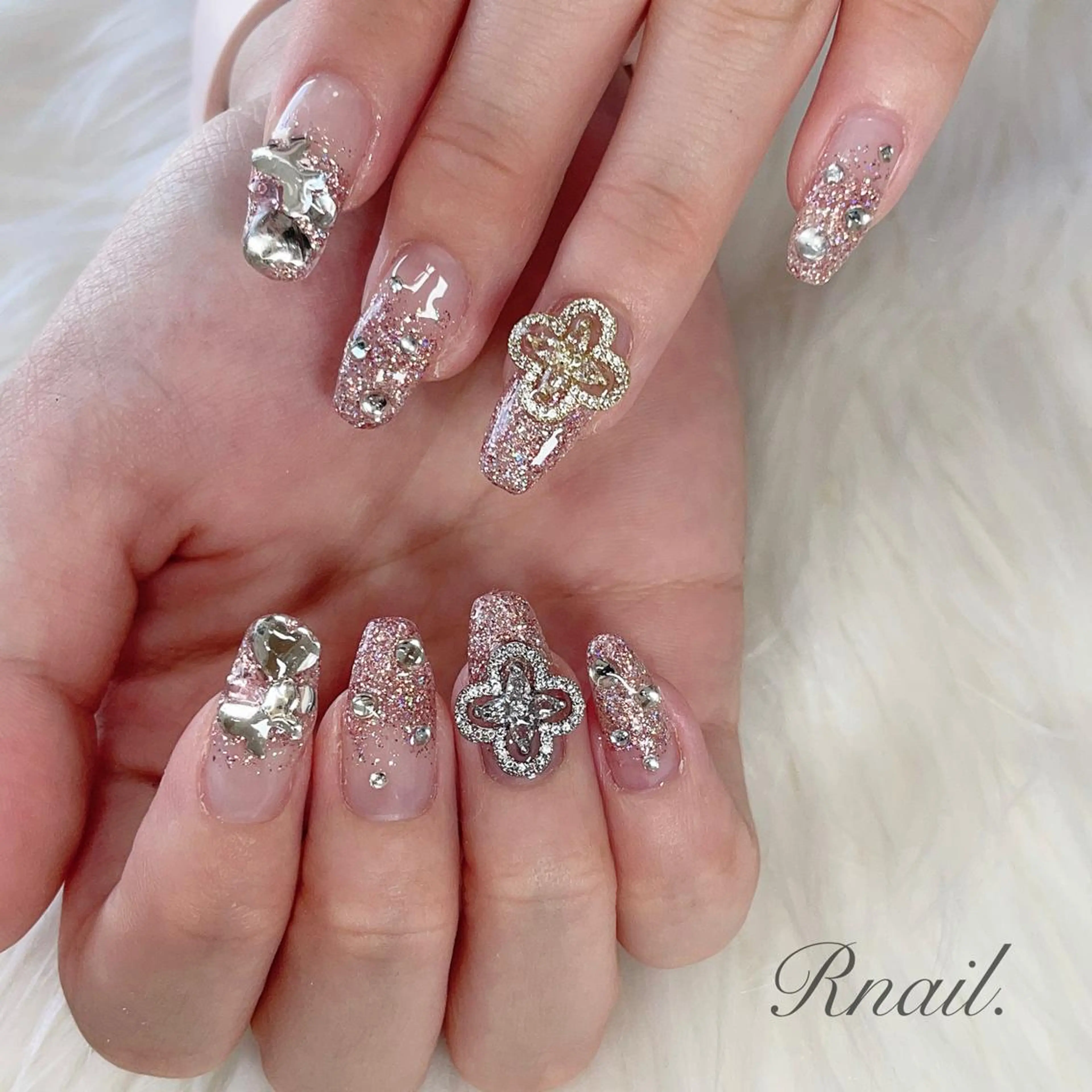 ネイル R nail.のネイルデザイン