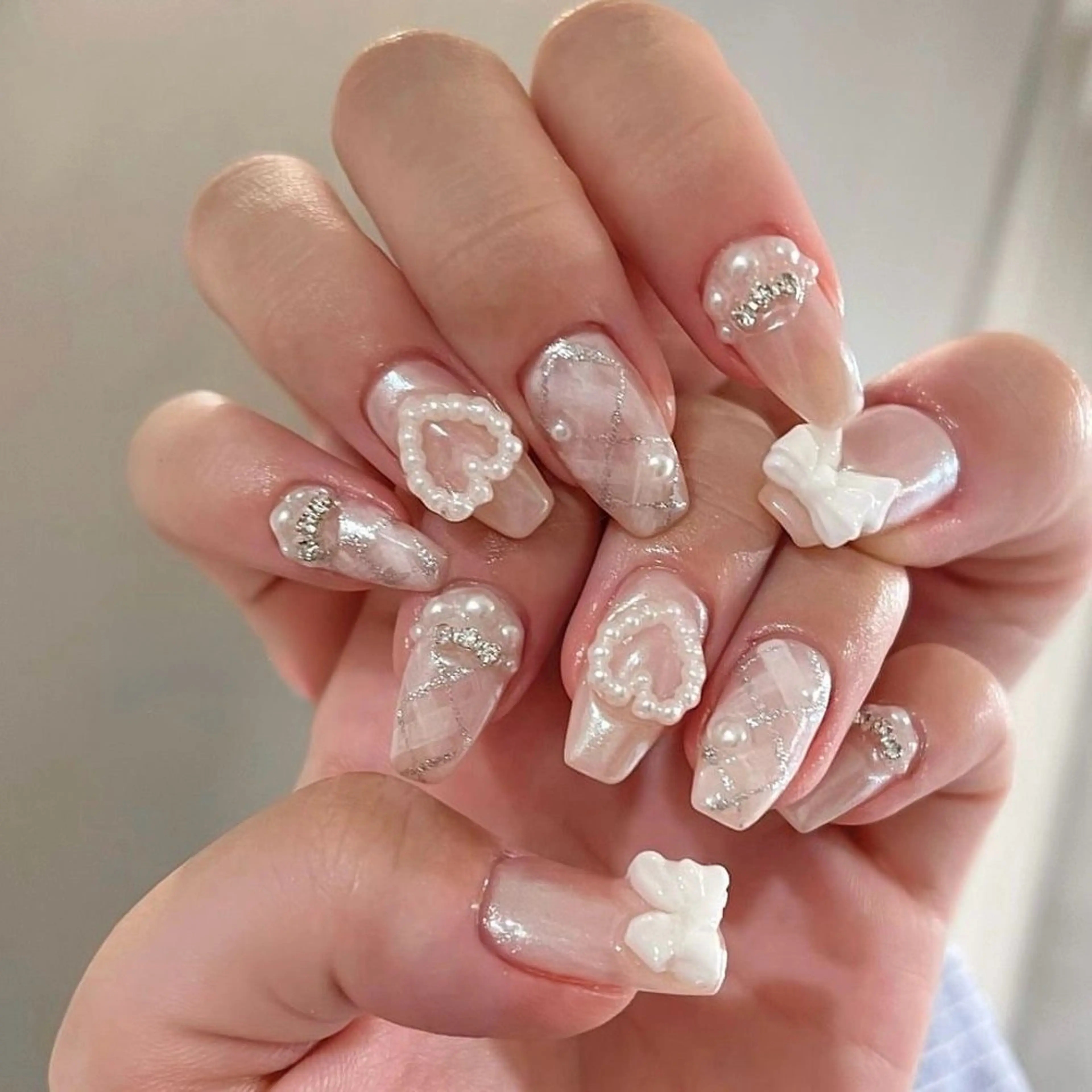 ネイル 長さ出し フレンチネイル グラデーション 卒業式 マグネットネイル ハンドネイル MIHANA NAILのネイルデザイン