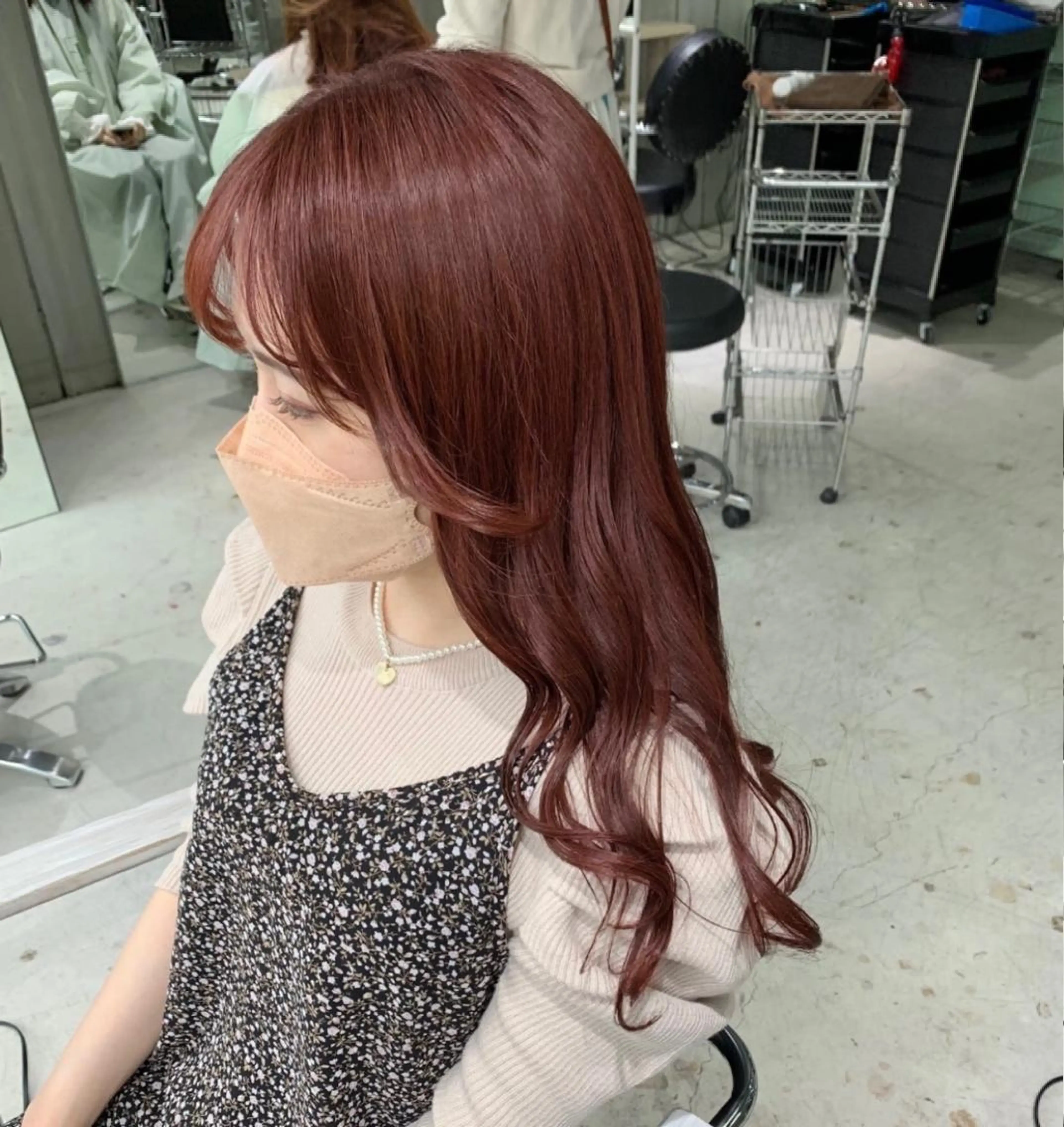 ロング カラー ヘアカラー トリートメント 暖色/まろベージュ/ シカタユウカのヘアスタイル