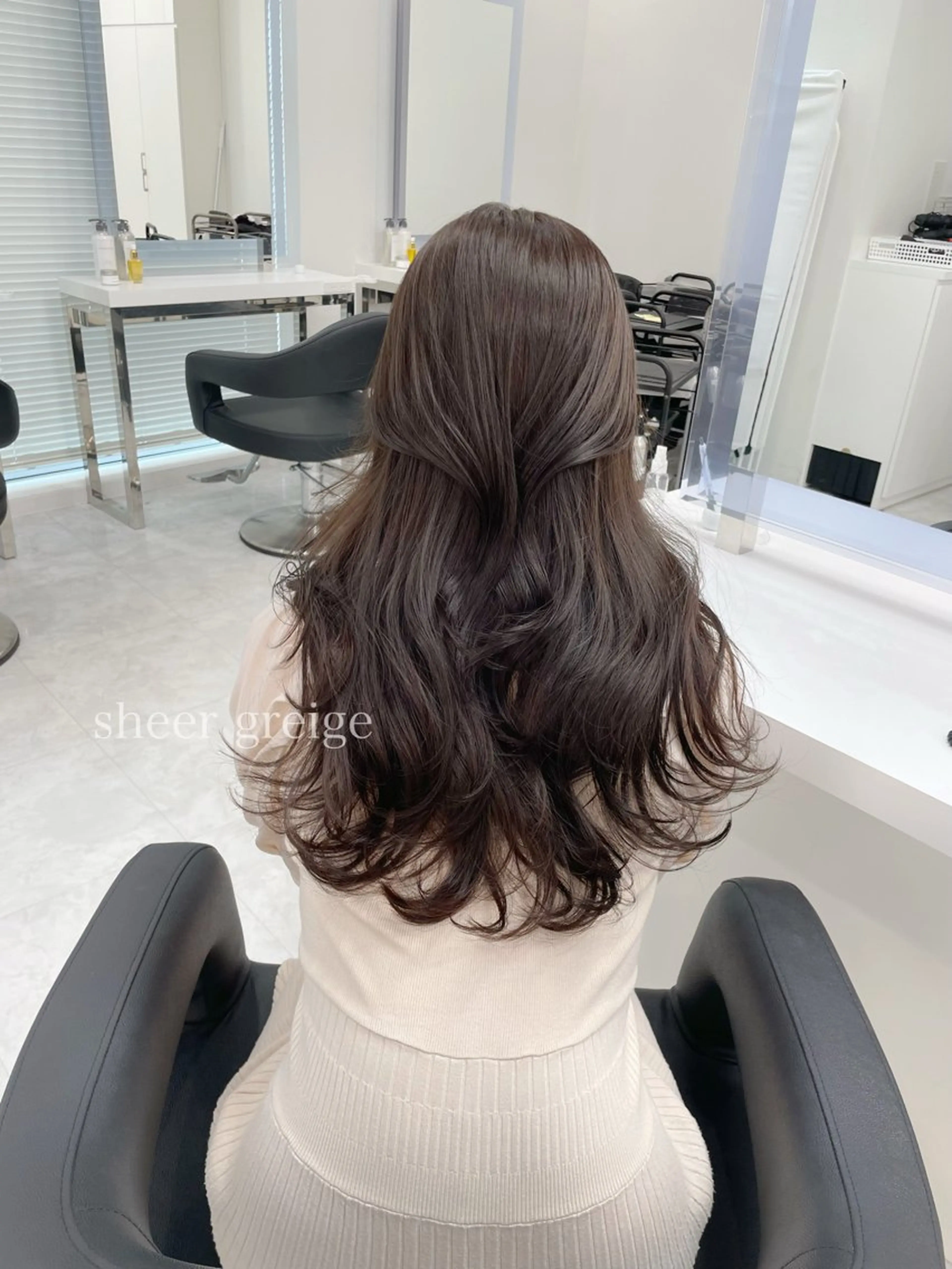 セミロング カラー ヘアアレンジ Ella所属・nana【艶髪】/ レイヤー/縮毛矯正のヘアスタイル