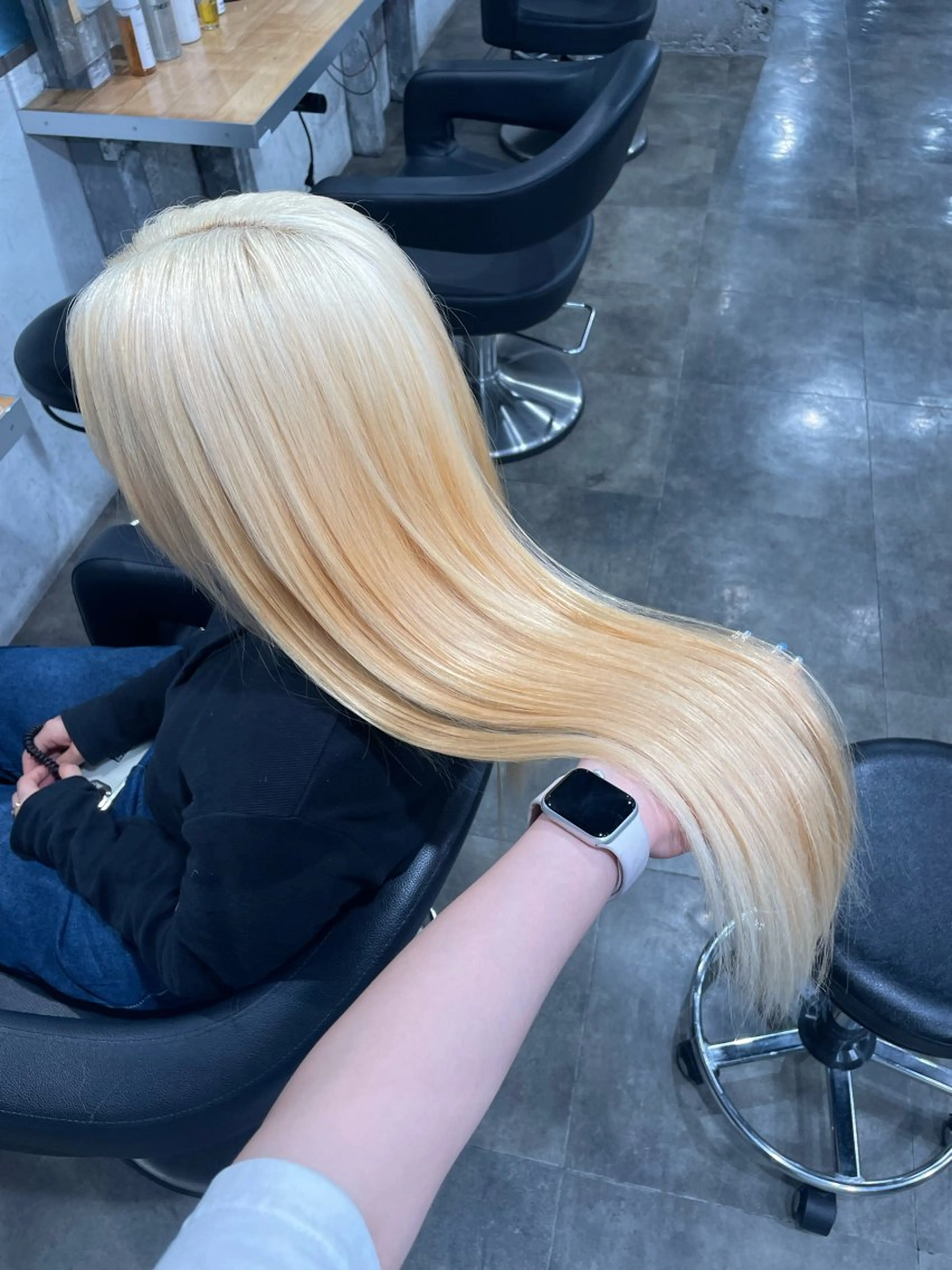 ロング カラー ヘアカラー ハイトーンブロンド 横浜💞ミオのヘアスタイル