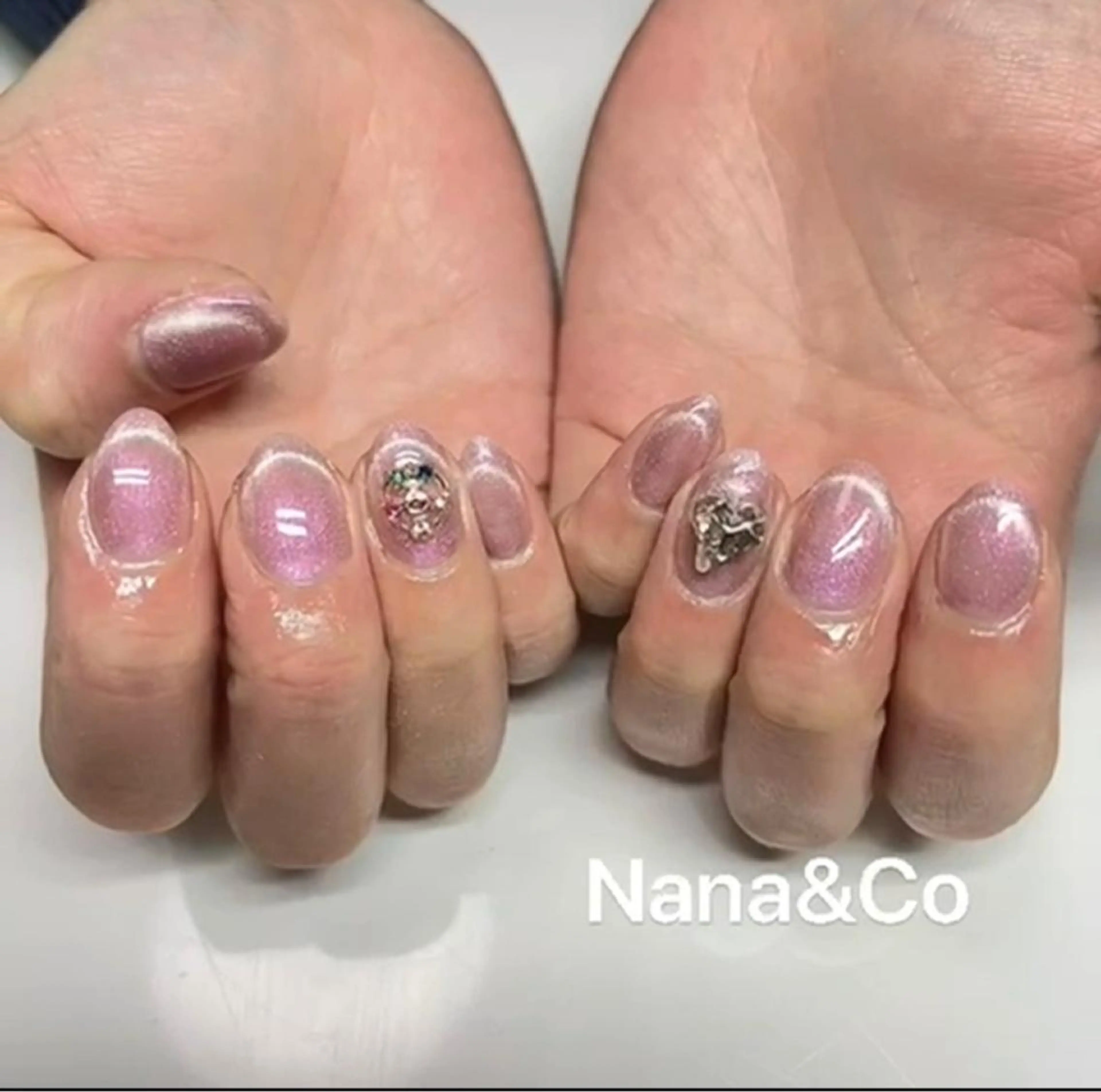カラー ハンドネイル NANAKO 🌼のネイルデザイン