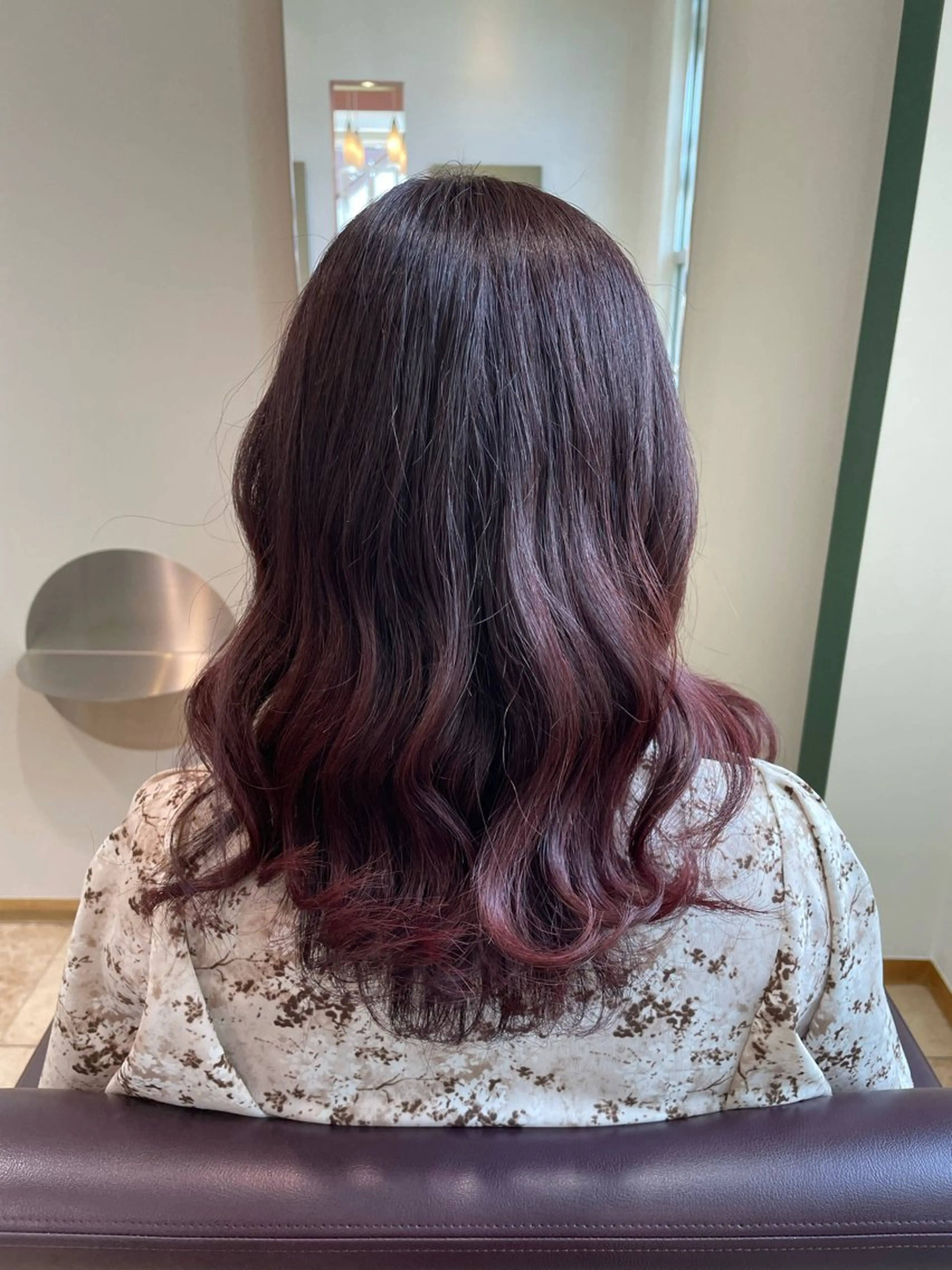 ロング カラー ボルドーカラー 河合 菜摘のヘアスタイル