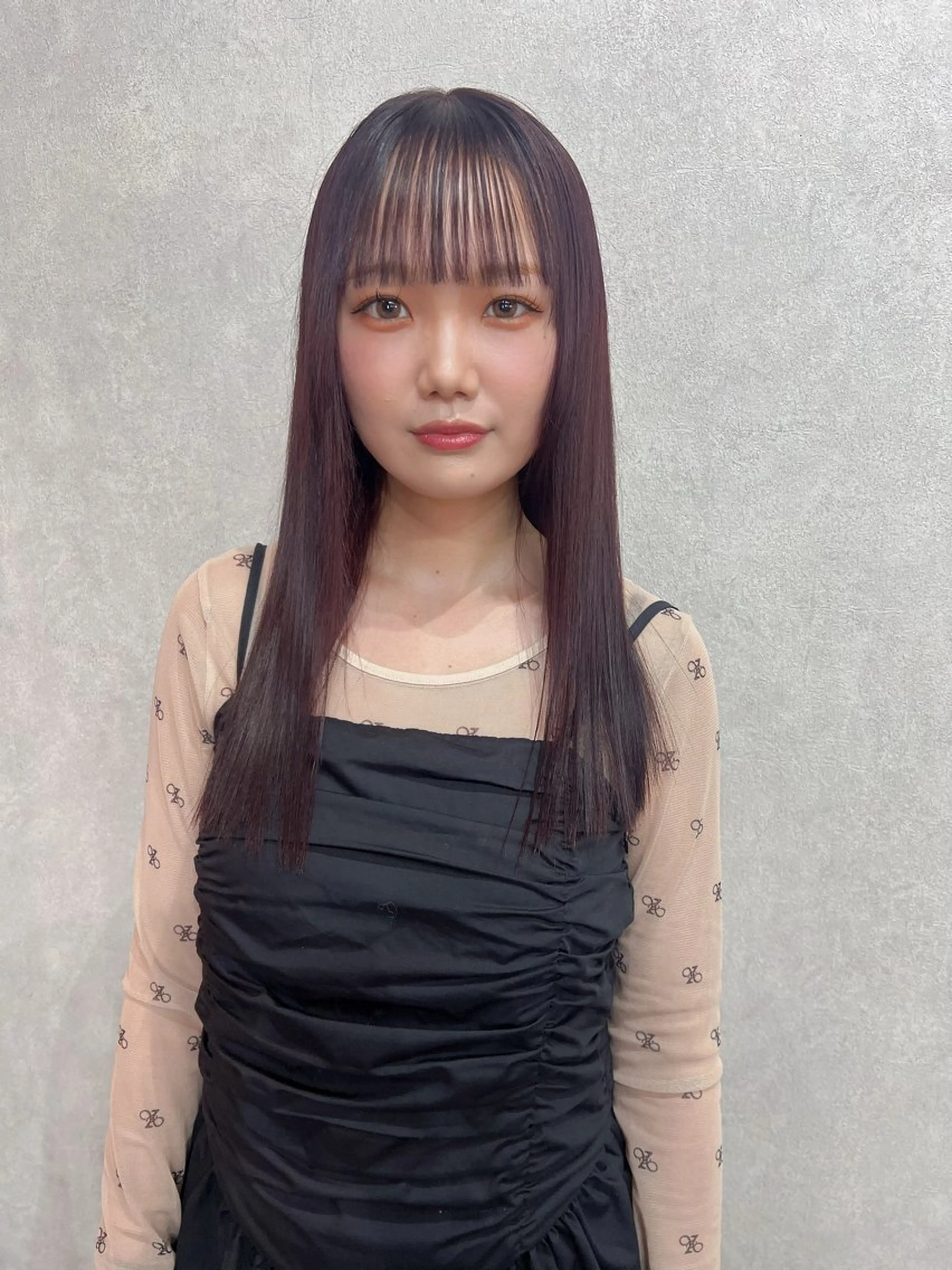 セミロング カラー セミロングパーマ ベージュカラー ブリーチ ケアブリーチ ハイトーンカラー カット ヘアカラー 縮毛矯正 ユ イのヘアスタイル