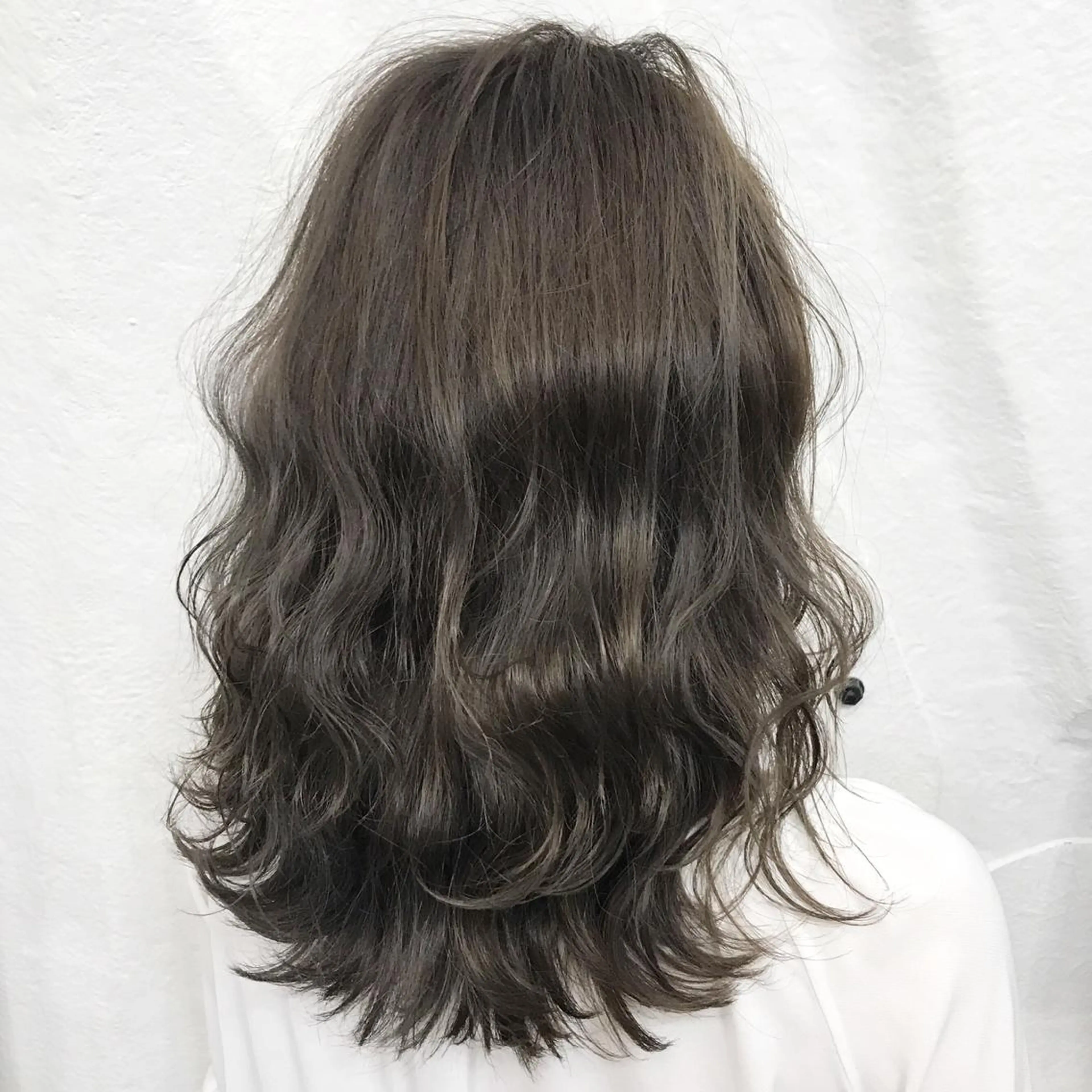 カラー アッシュ アッシュグレー アッシュグレージュ ブリーチ グレージュ サロウィン所属・K-POP好き美容師 🇰🇷Kai.Yのヘアスタイル