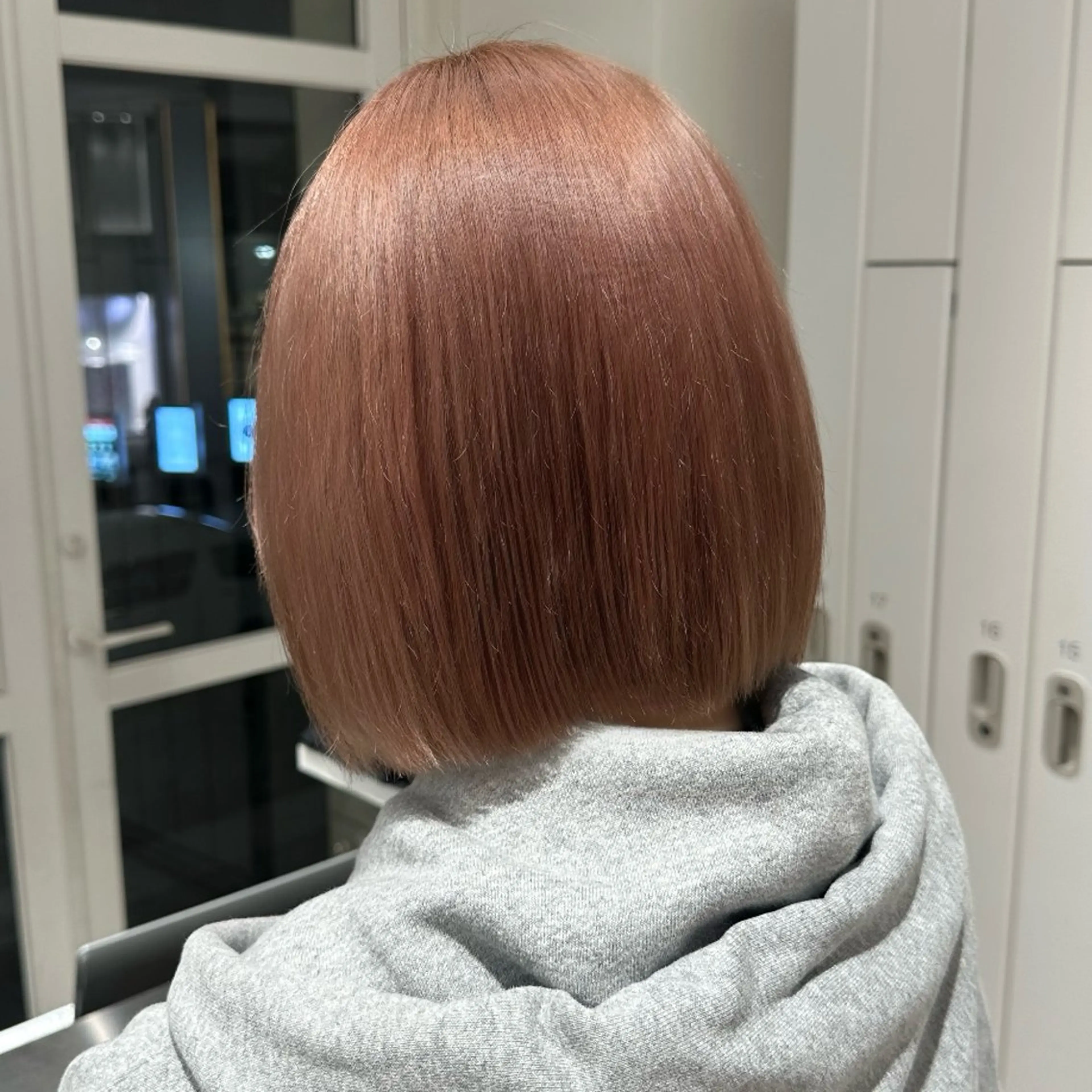 カラー ブリーチ オレンジ オレンジピンク ピンクカラー ヘアカラー Un ami omotesando 【アンアミ　オモテサンドウ】所属・RIKO/暖色カラー /縮毛矯正/ミニボブのヘアスタイル