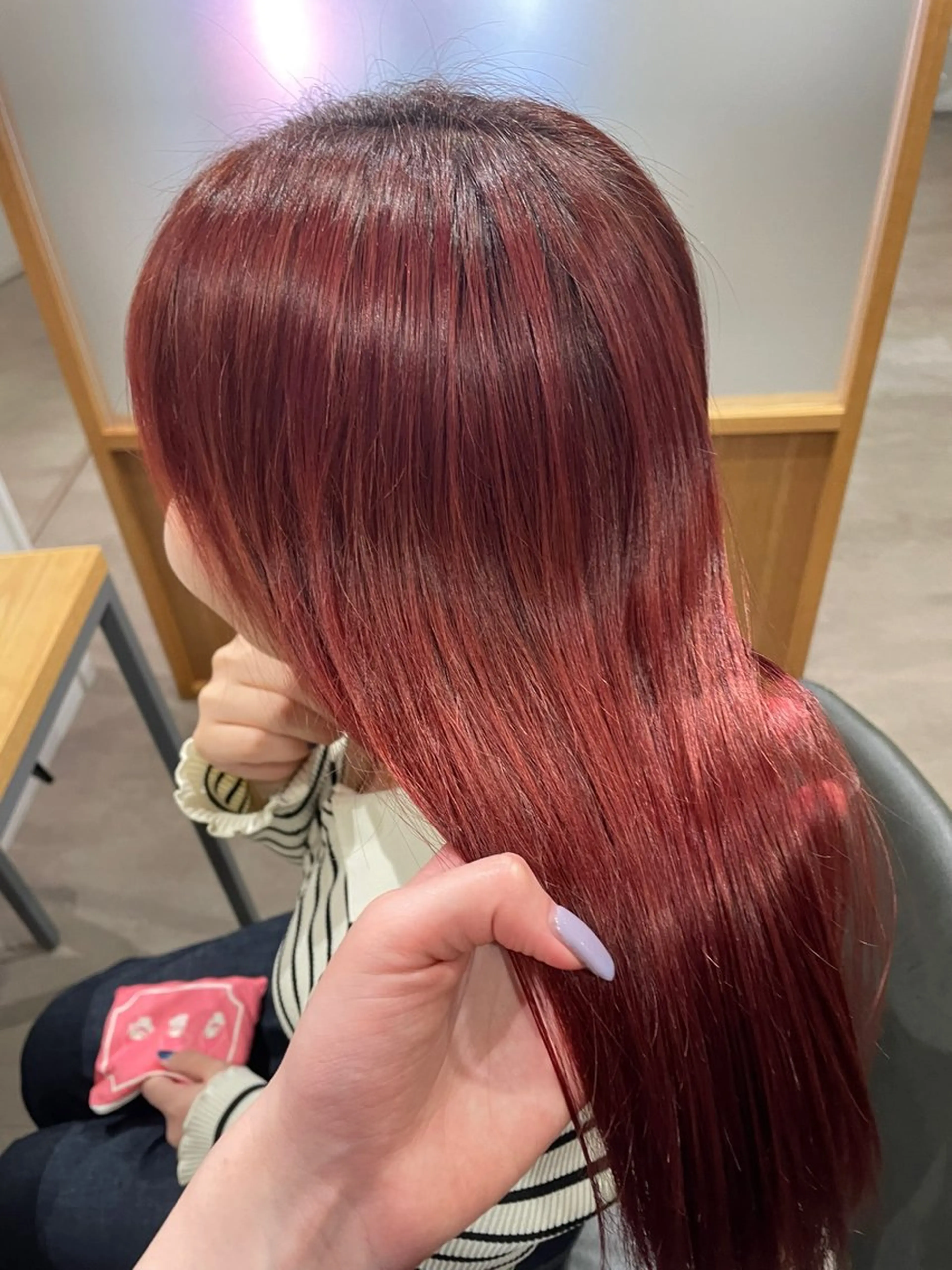 セミロング カラー レッドカラー ヘアカラー 西田 美桜のヘアスタイル