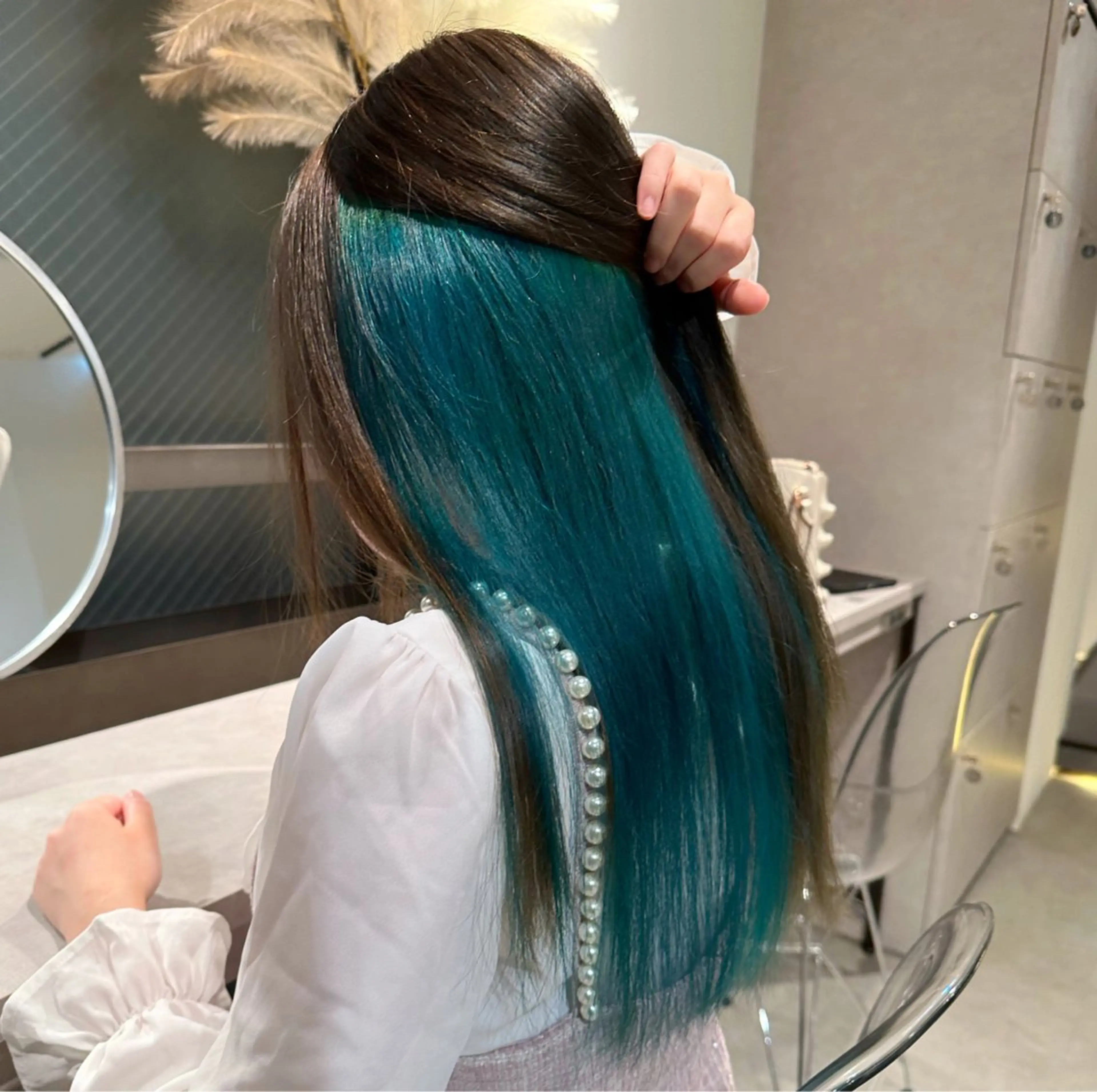 ロング カラー ブリーチ ブルーカラー イヤリングカラー インナーカラー ブリーチ/ハイトーン 艶カラー/ユリナのヘアスタイル