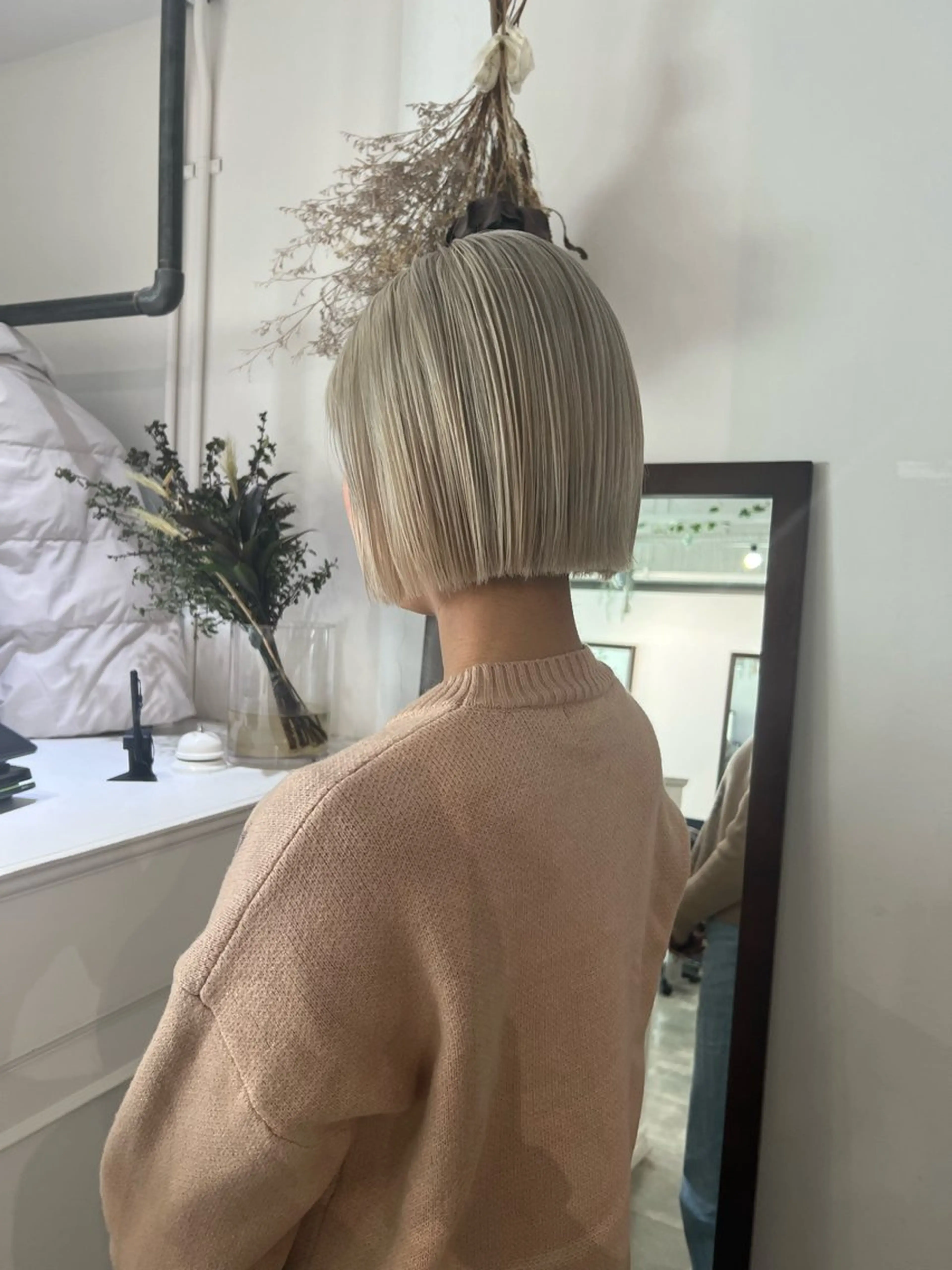 ショート カラー ヘアアレンジ ハイトーンボブ美容師 /馬場 翼のヘアスタイル