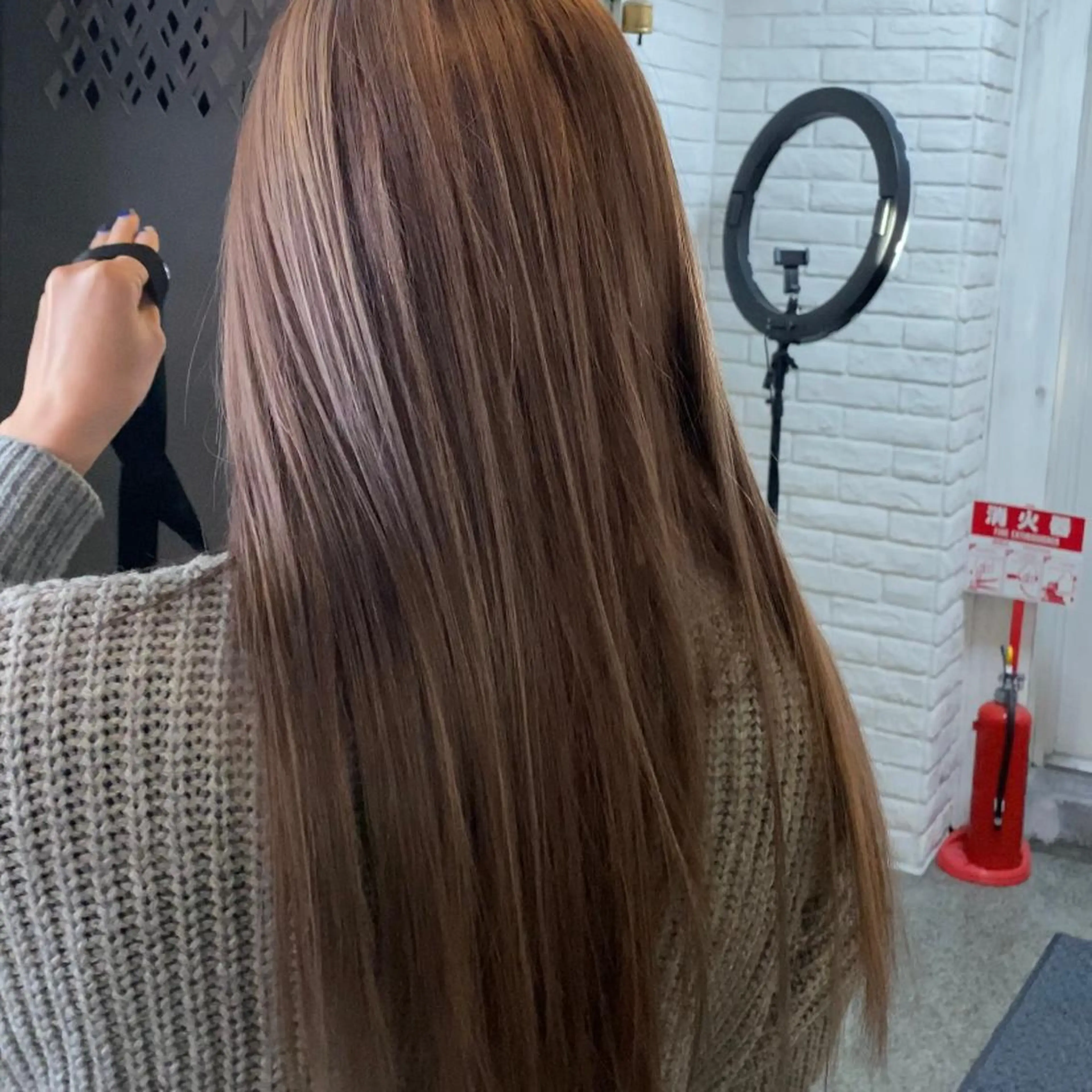 セミロング カラー ブリーチ ハイライトカラー ハイライト Lig.遠藤 航平のヘアスタイル