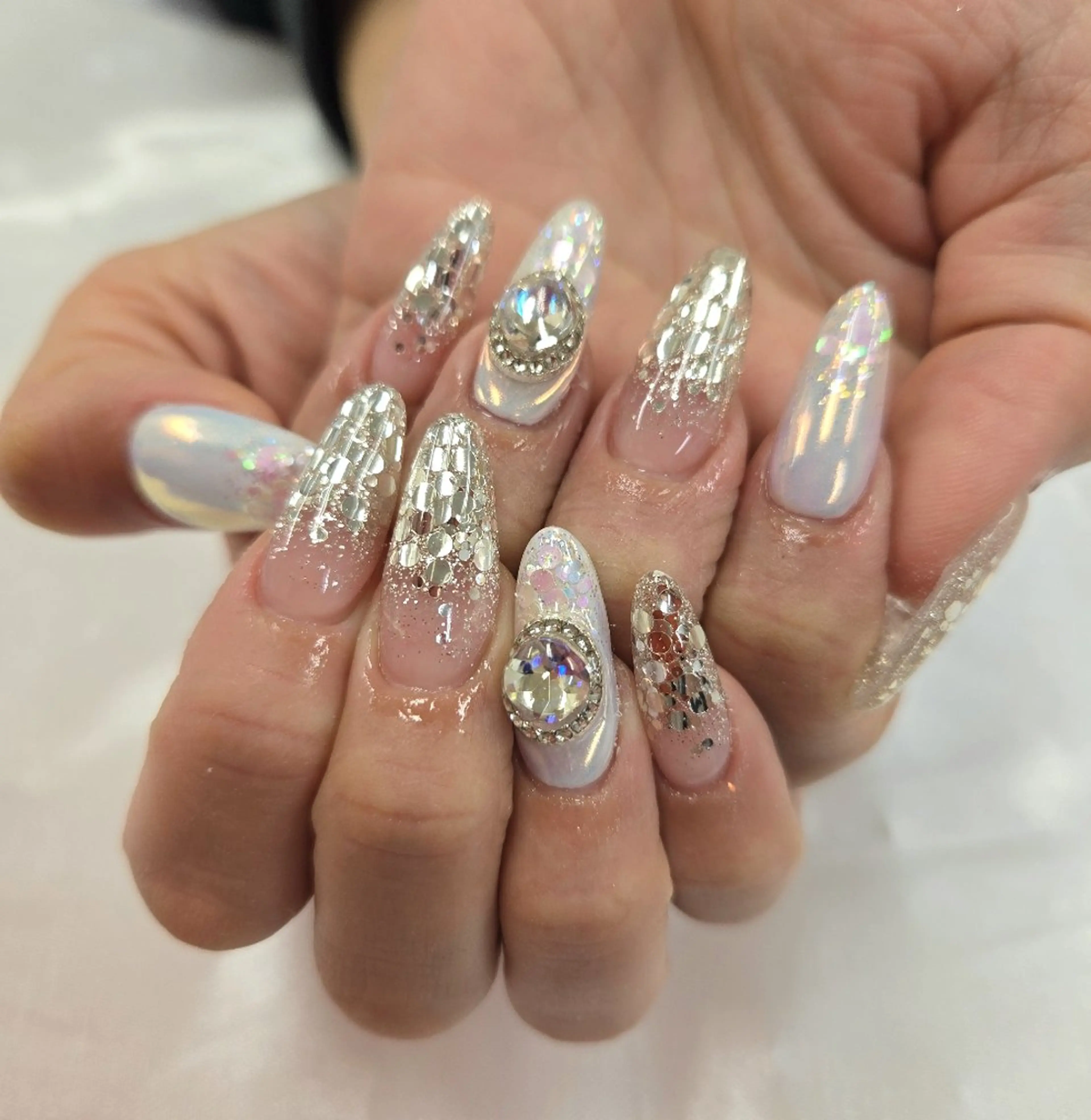 ネイル アートネイル オーロラネイル チークネイル ジェルネイル グラデーション ハンドネイル 河野ちえ (雑誌掲載サロン)のネイルデザイン