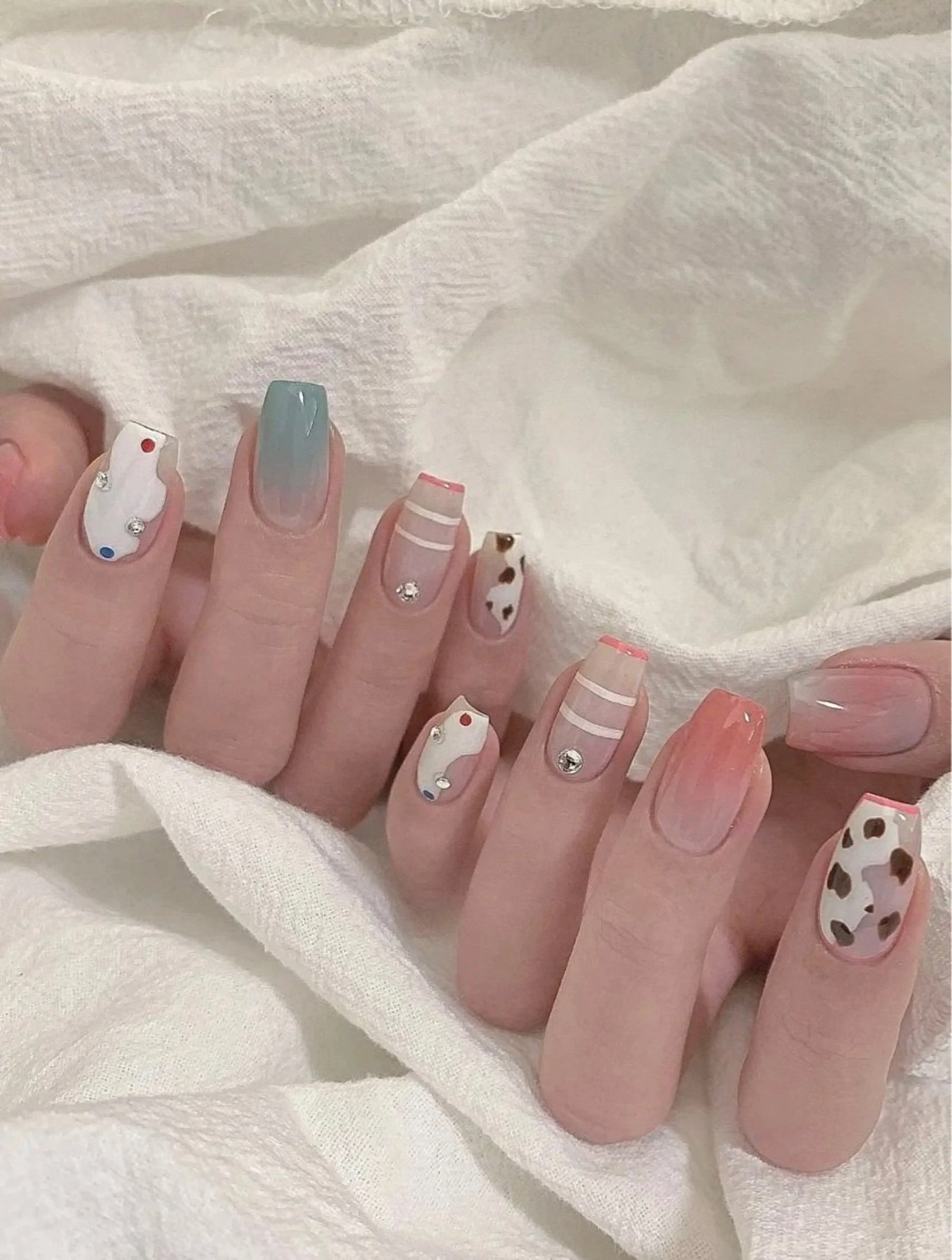 セミロング 28nails -hangのネイルデザイン