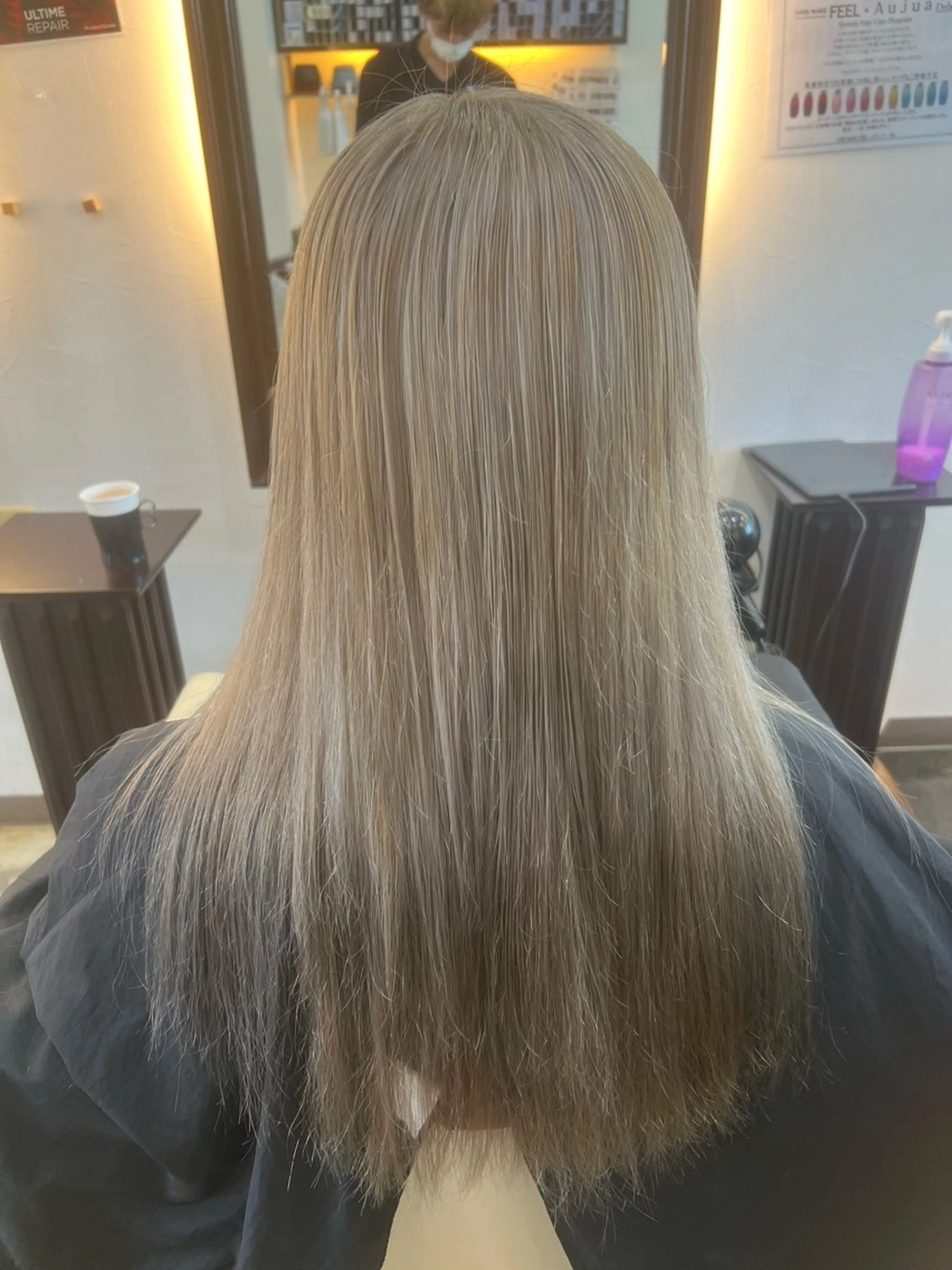 ミニモ限定✨️✨️　　　　　　　　　　　　　　　　　　　　　カット+ブリーチ+イルミナカラー+オージュアトリートメントの写真
