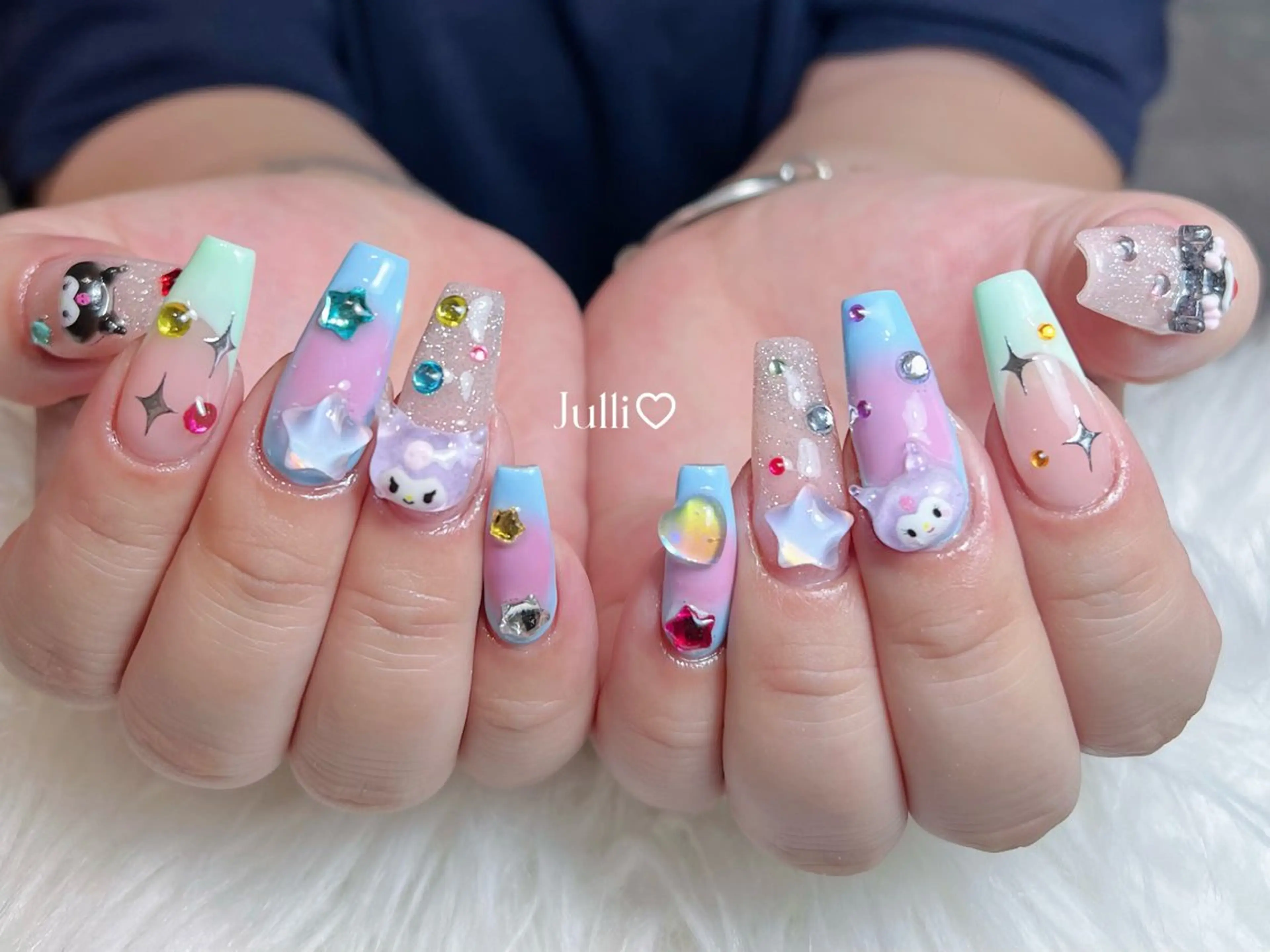 ネイル フレンチネイル ジェルネイル キラキラネイル 韓国ネイル マグネットネイル Julli nail studio所属・Julli NailStudioのネイルデザイン