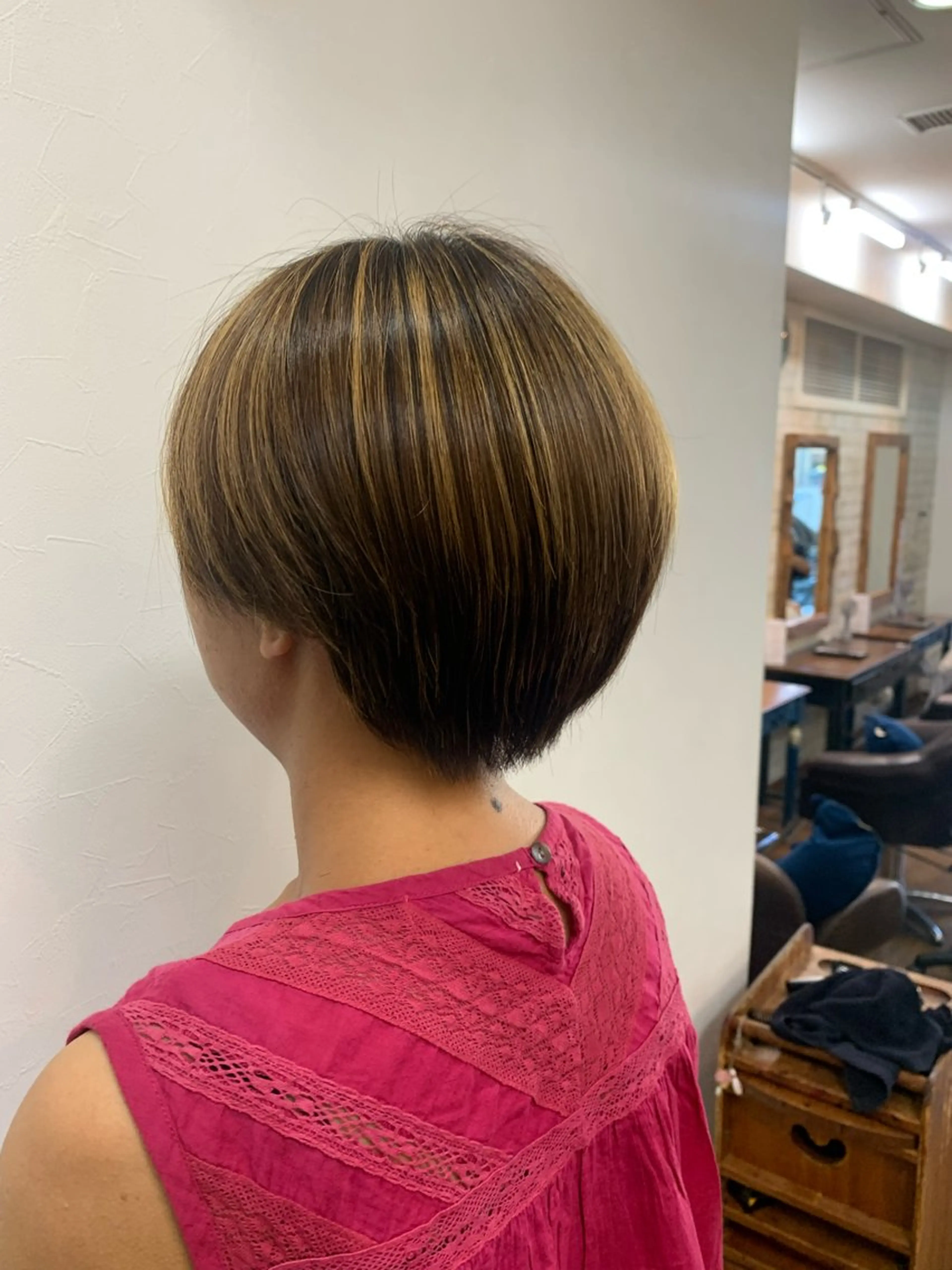 ショート カラー ルーツカラー/ レイヤーカット/井川のヘアスタイル